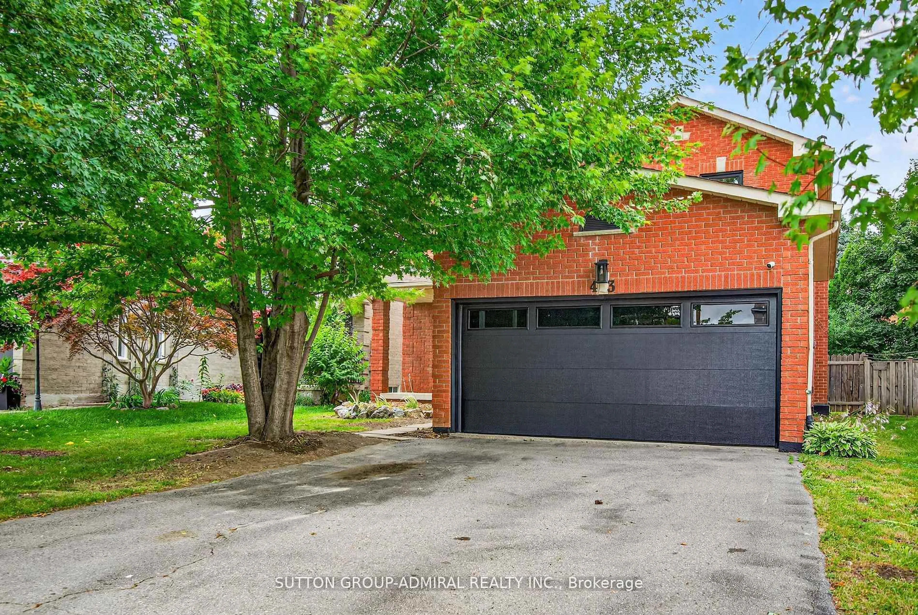 Home with brick exterior material, street for 43 Keremeos Cres, Richmond Hill Ontario L4C 9R9