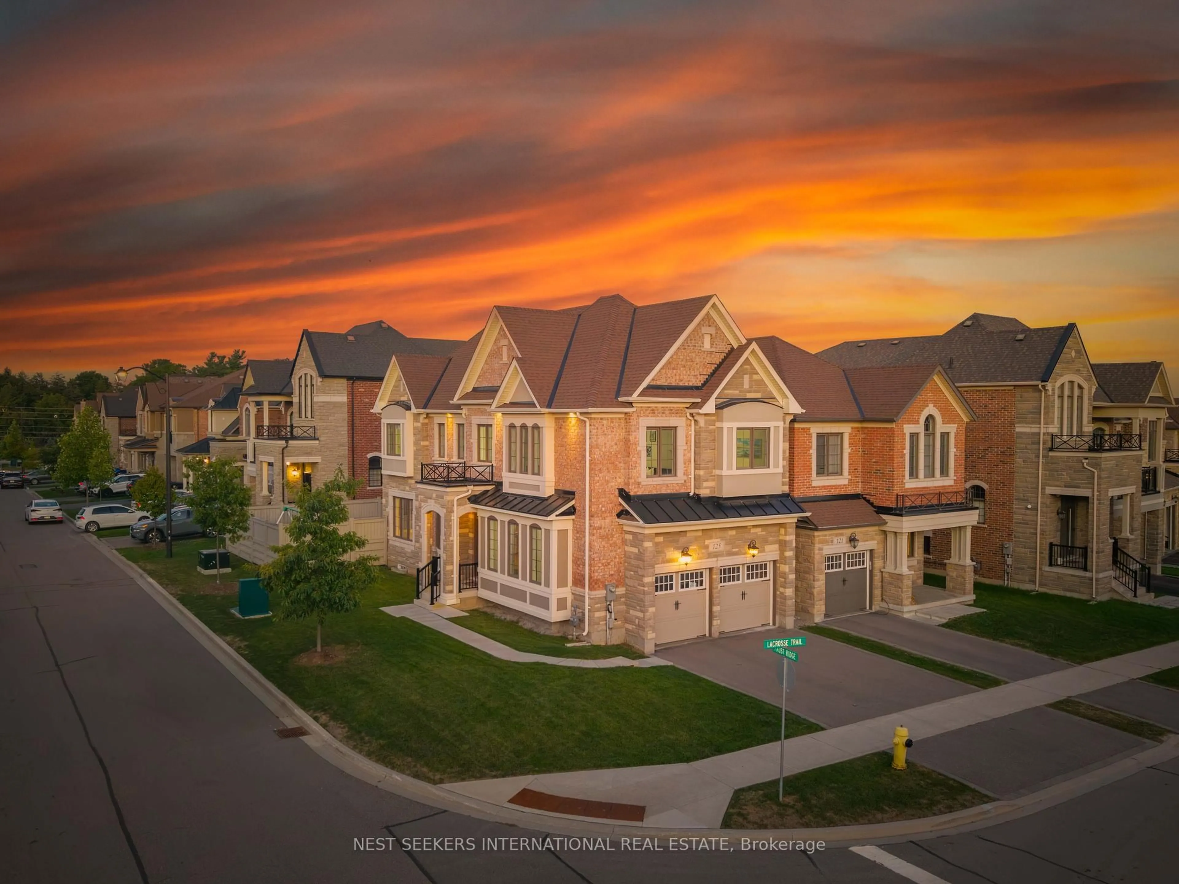 A pic from outside/outdoor area/front of a property/back of a property/a pic from drone, street for 125 Lacrosse Tr, Vaughan Ontario L4H 4V8