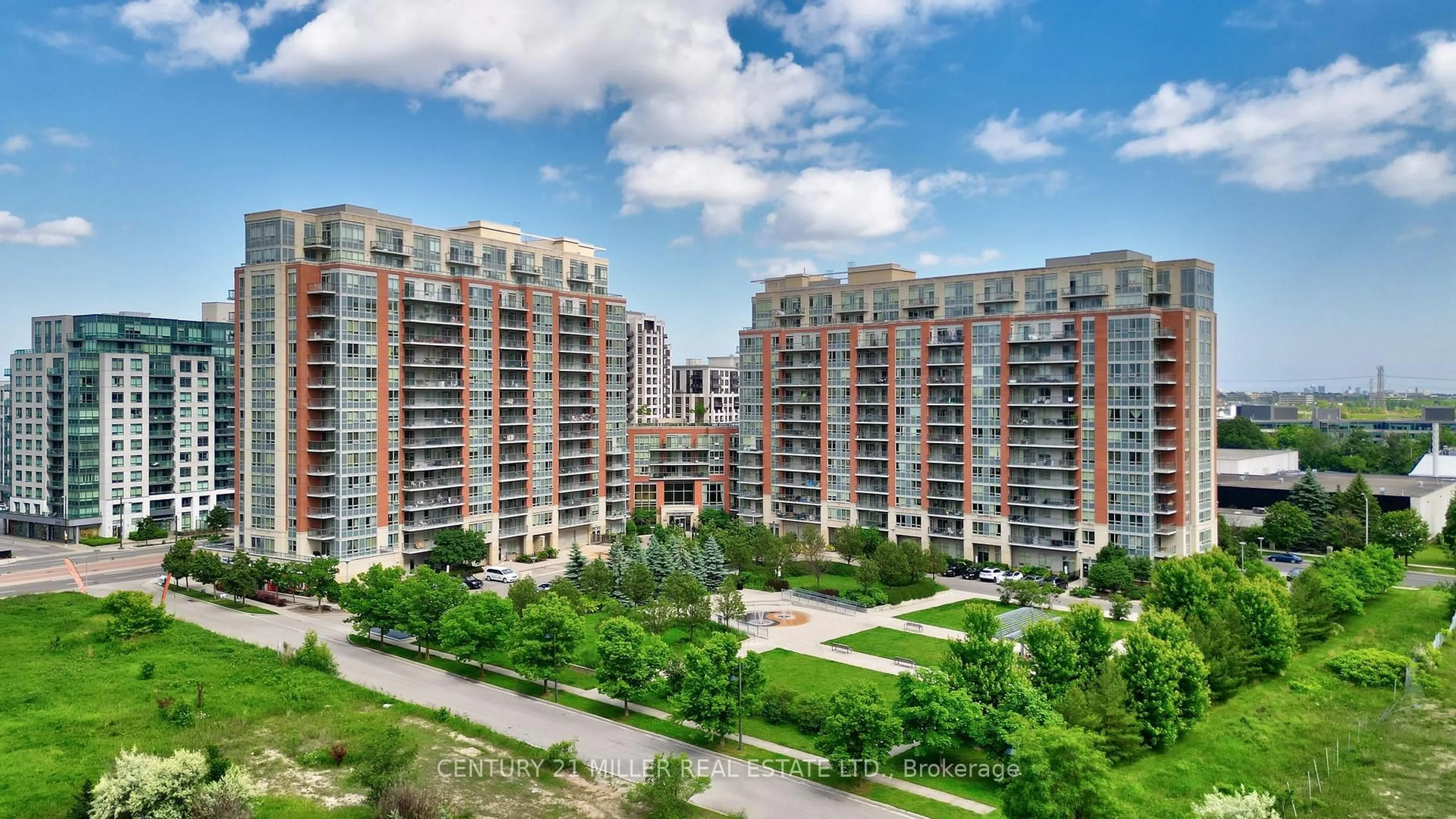 A pic from outside/outdoor area/front of a property/back of a property/a pic from drone, city buildings view from balcony for 60 South Town Centre Blvd #1619, Markham Ontario L6G 0C5