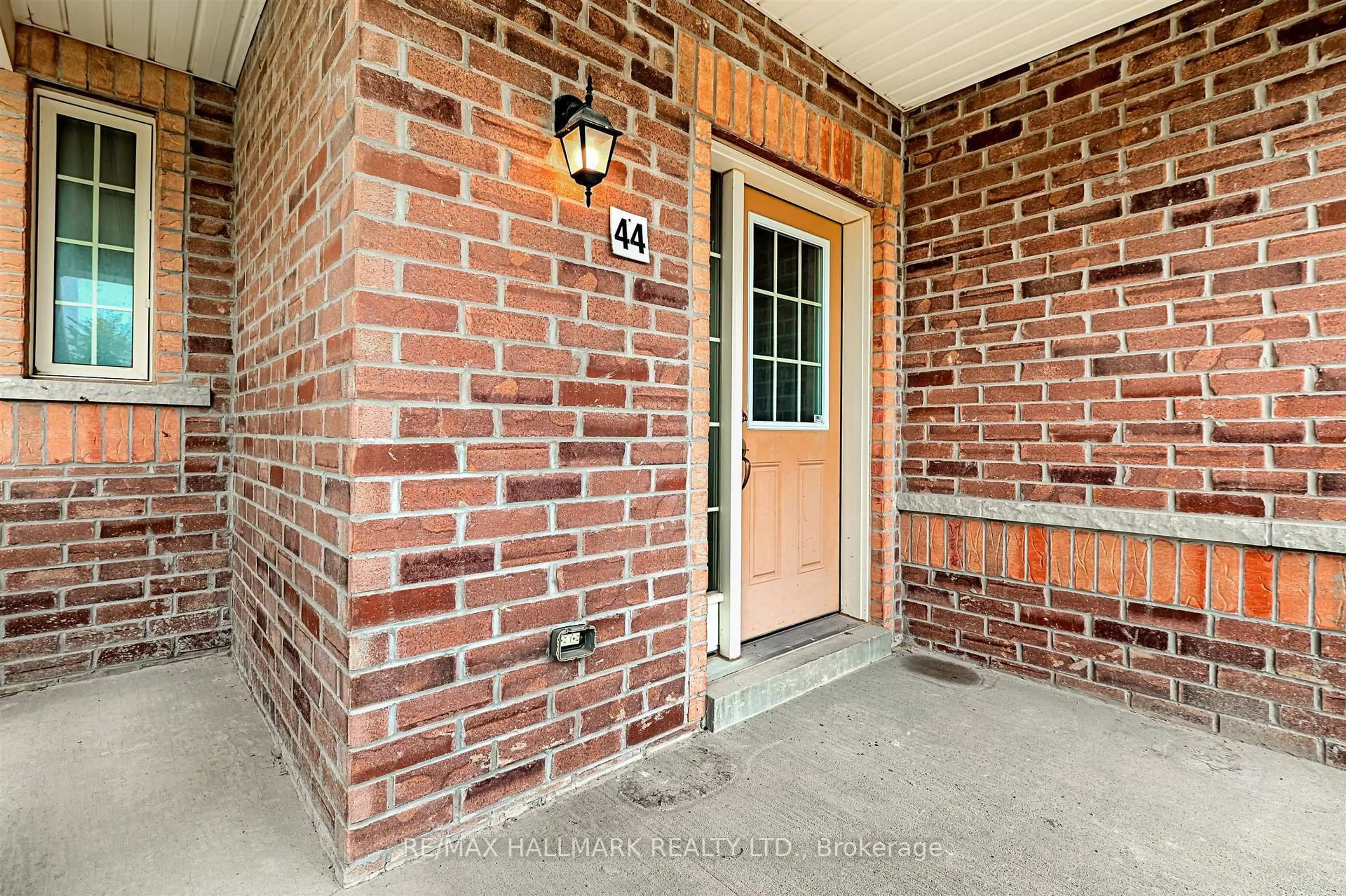 Home with brick exterior material, street for 44 Strachan Tr, New Tecumseth Ontario L0G 1A0
