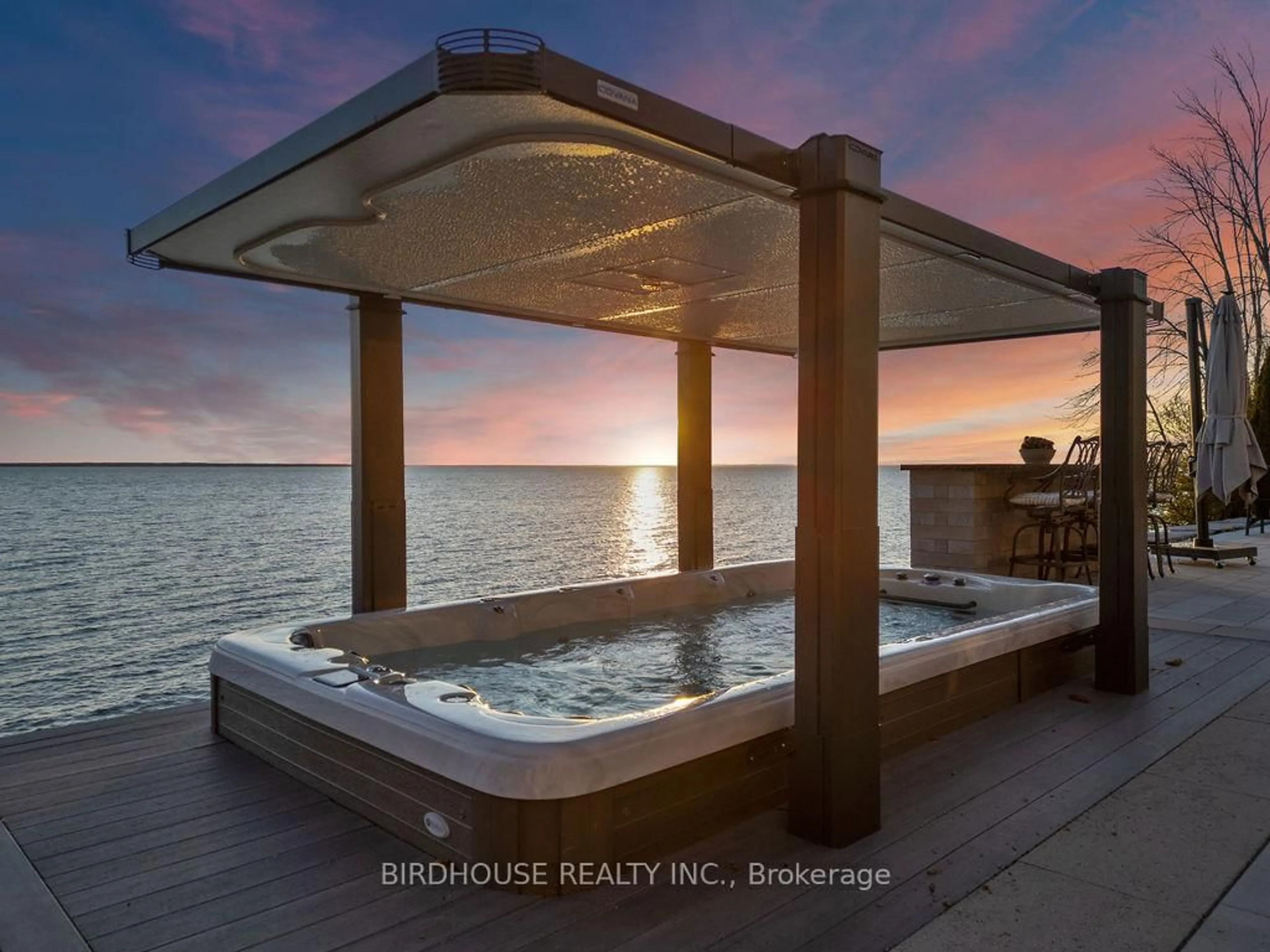 Contemporary bathroom, unknown for 16 Garden Gate, Brock Ontario L0K 1A0