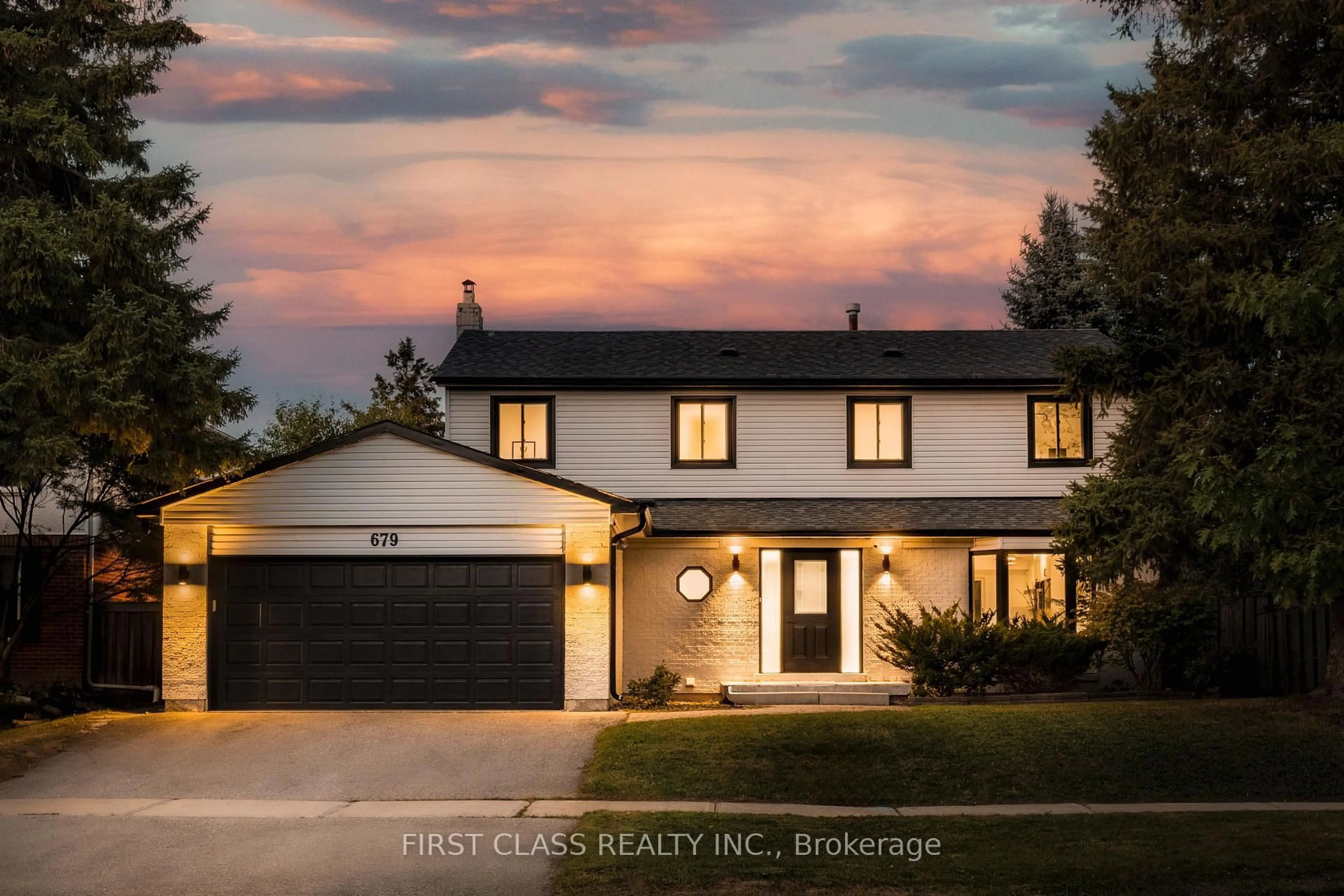 Home with vinyl exterior material, street for 679 Village Pkwy, Markham Ontario L3R 2Y4
