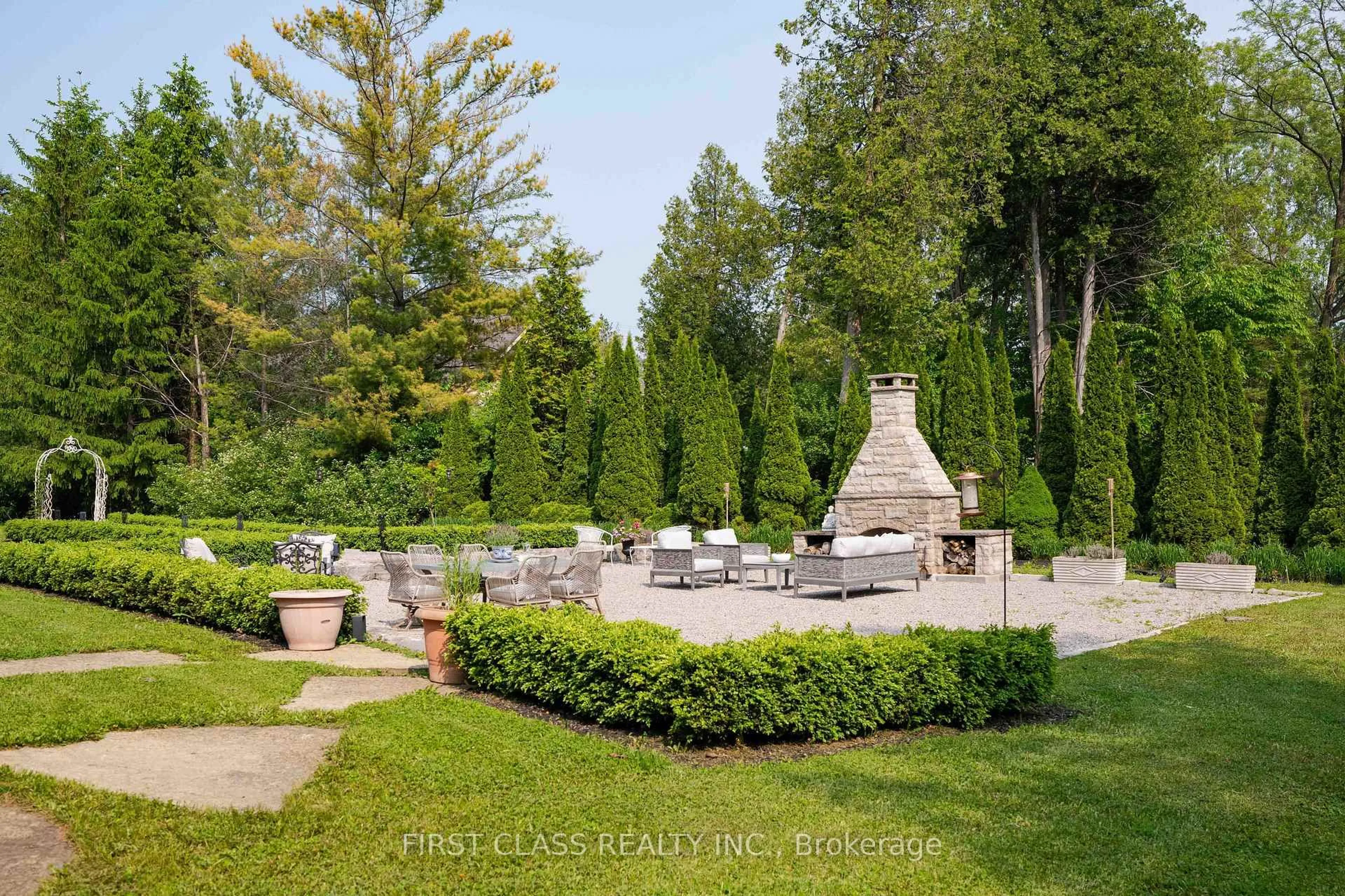 Patio, unknown for 2 Vanvalley Dr, Whitchurch-Stouffville Ontario L0H 1G0
