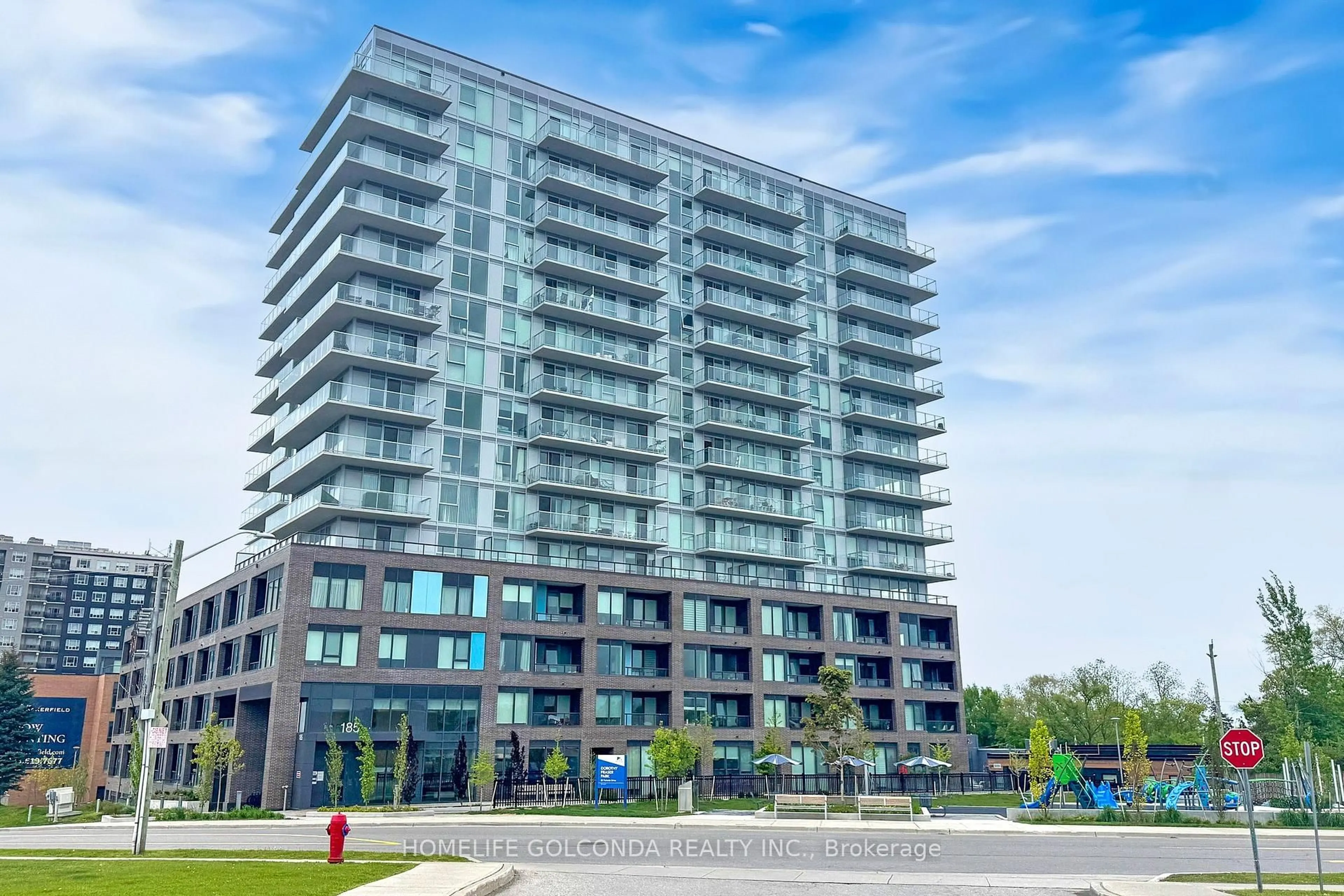 Unknown for 185 Deerfield Rd #312, Newmarket Ontario L3Y 0G7