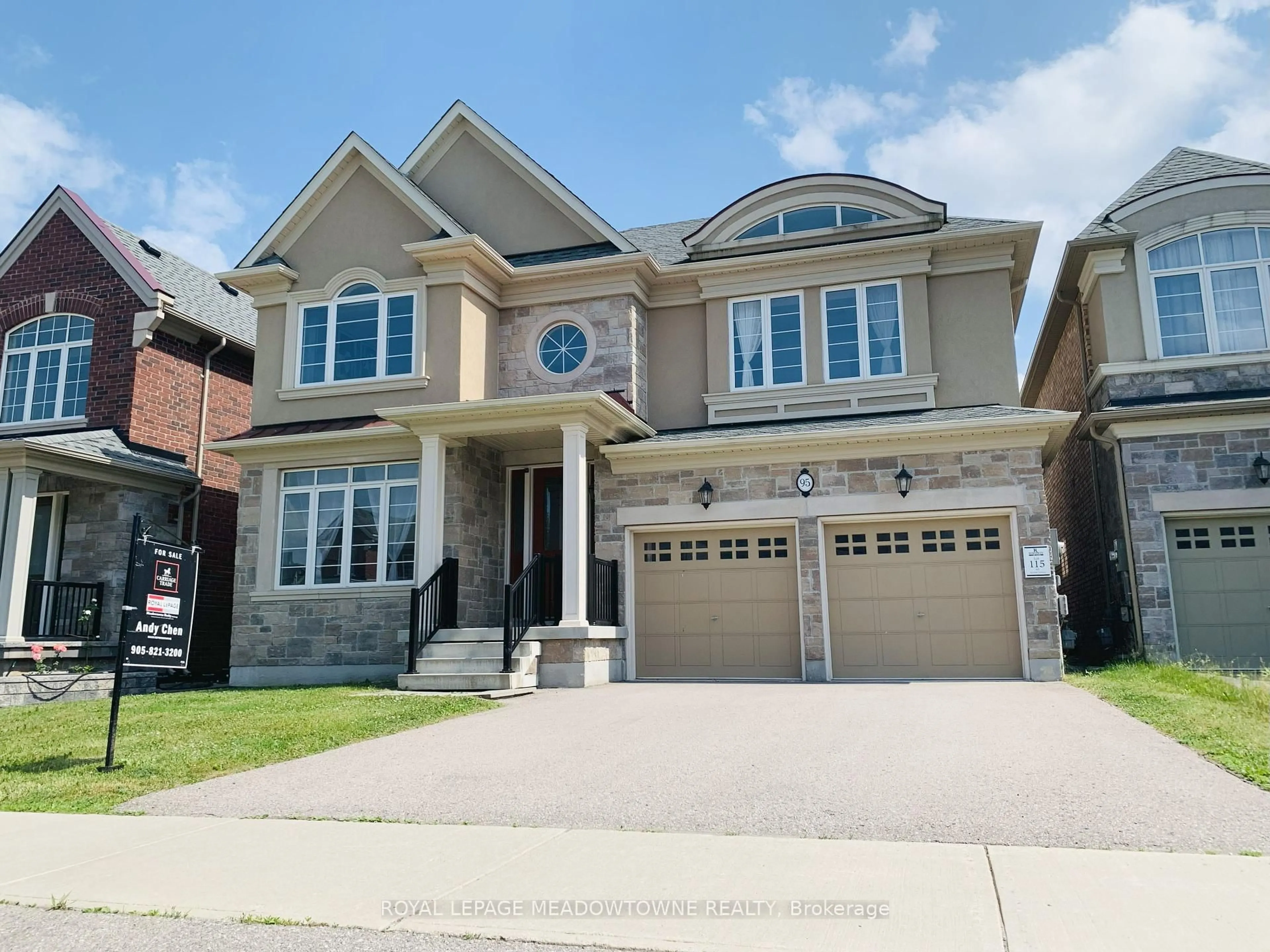 Home with brick exterior material, street for 95 Beckett Ave, East Gwillimbury Ontario L9N 0S6