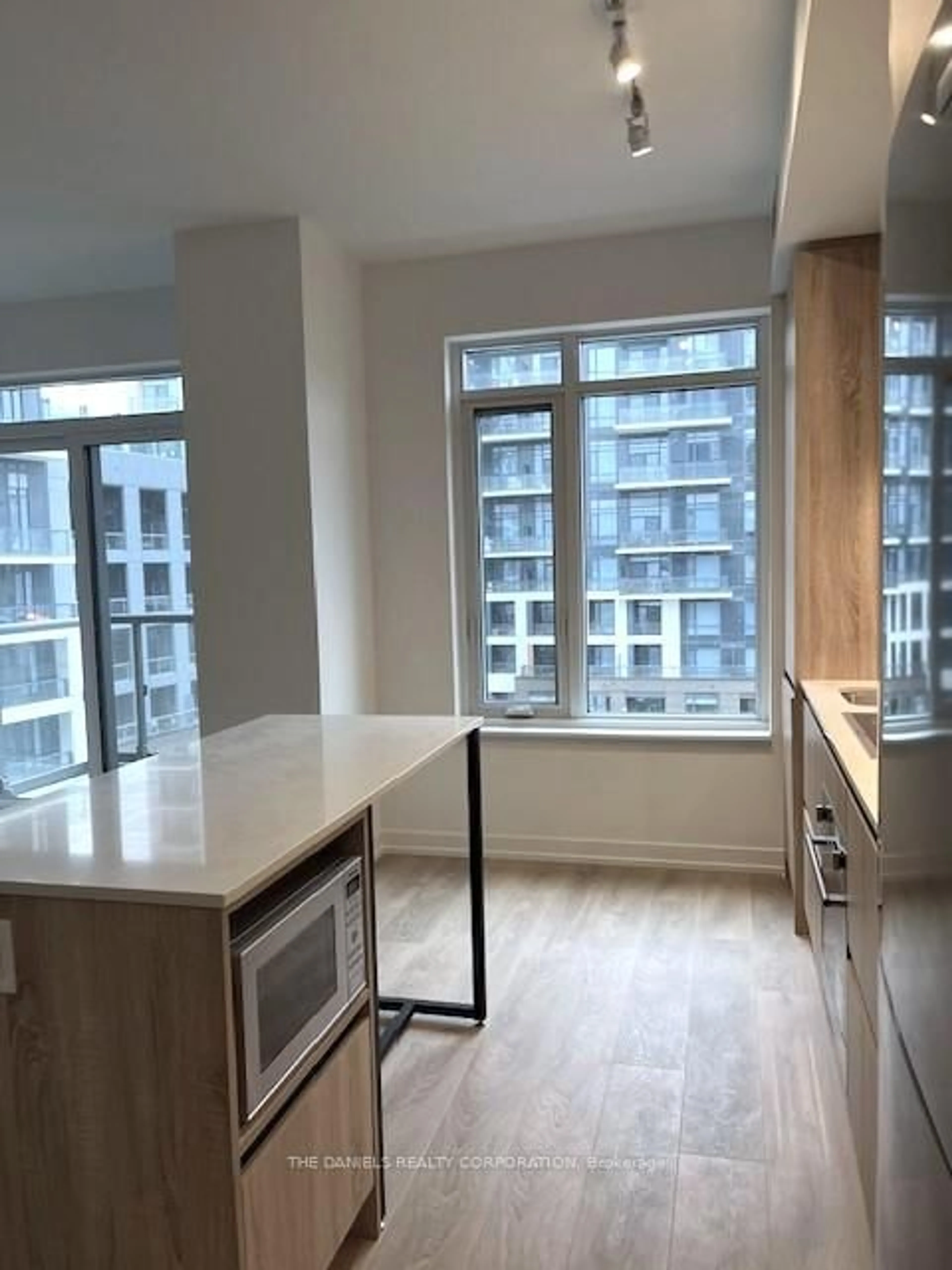 Unknown for 8 Beverley Glen Blvd #506, Vaughan Ontario L4J 0L5