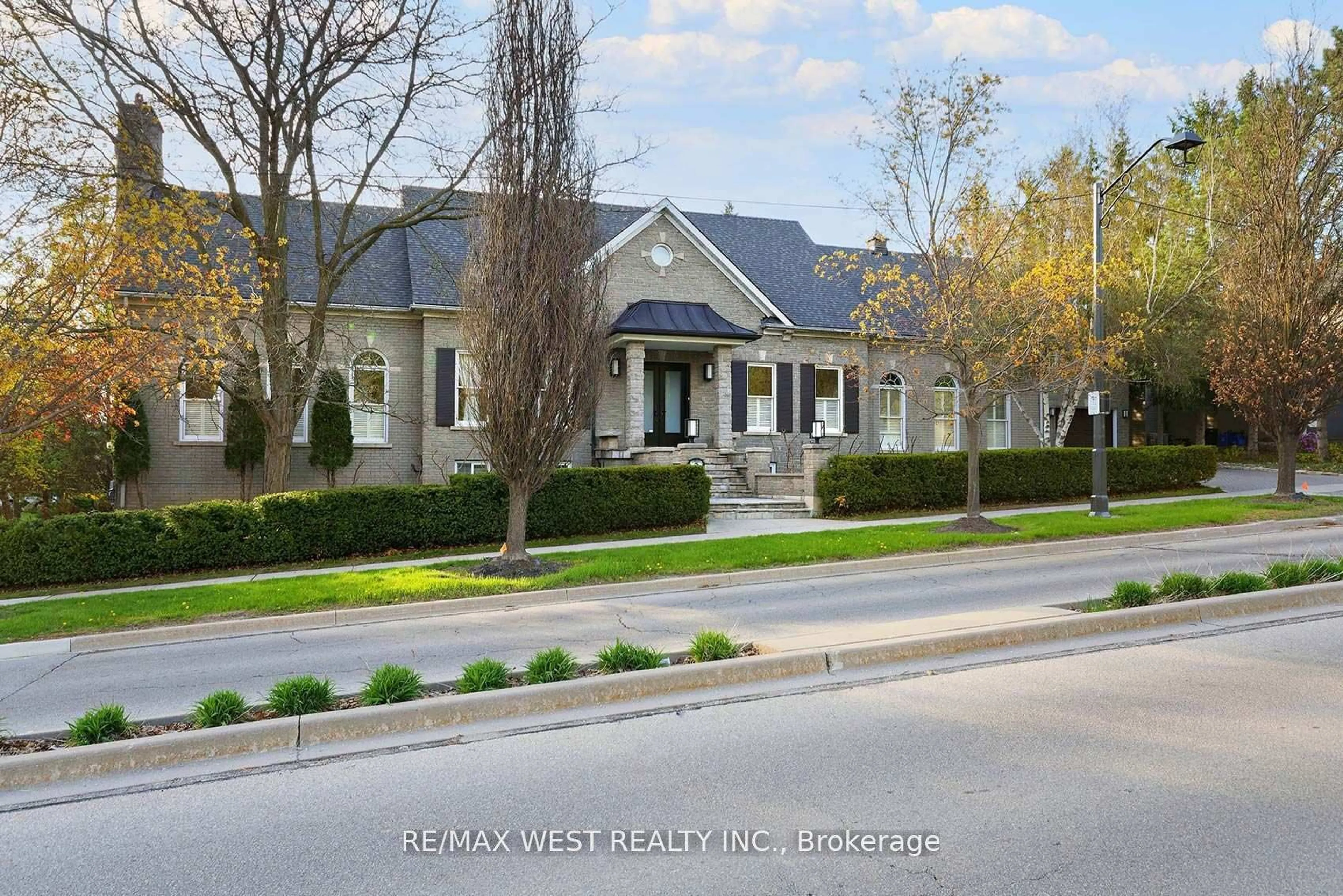 Home with brick exterior material, street for 5 Humberview Dr, Vaughan Ontario L4H 1B1
