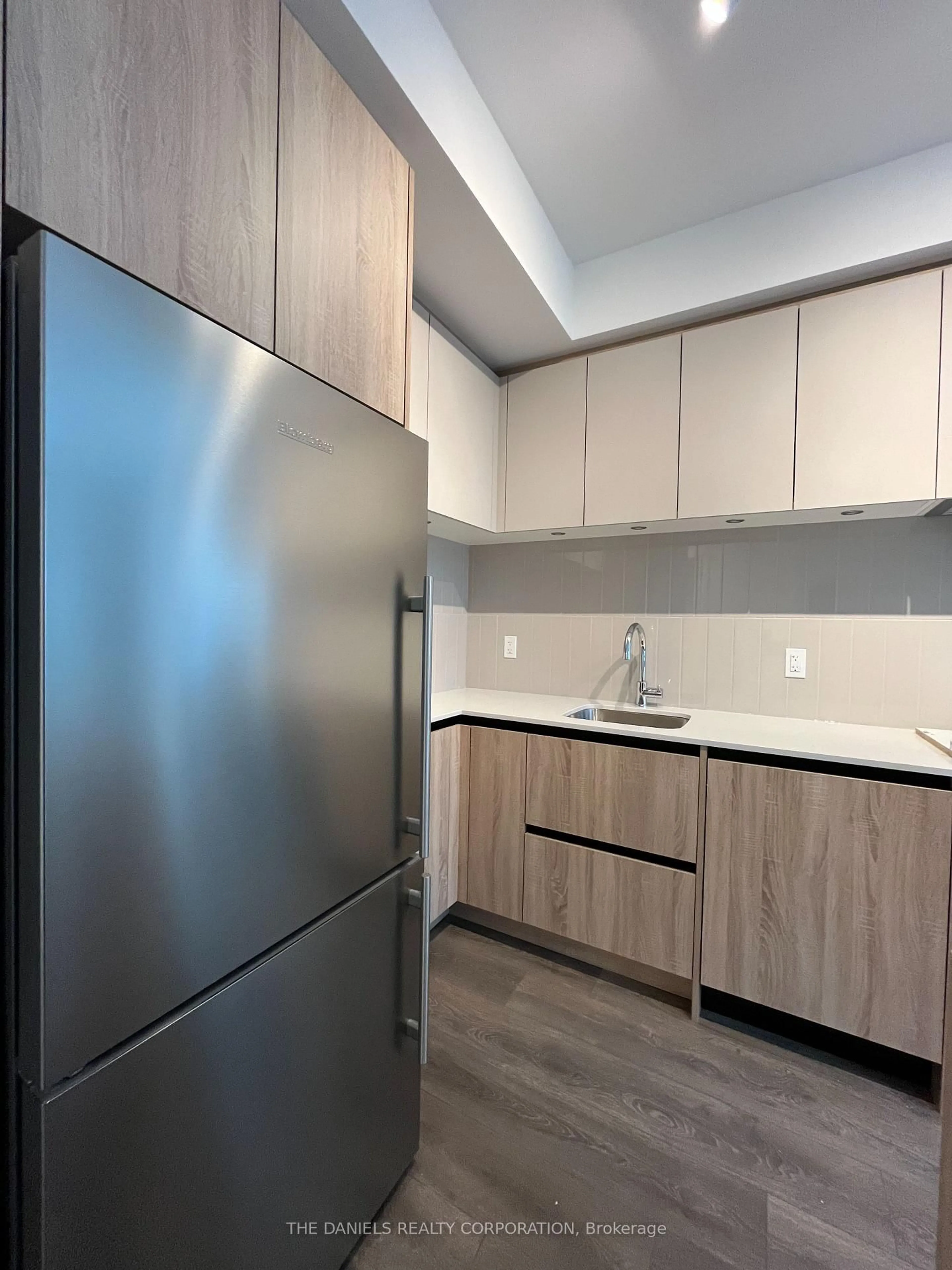Standard kitchen, unknown for 8 Beverley Glen Blvd #333, Vaughan Ontario L4J 0L5