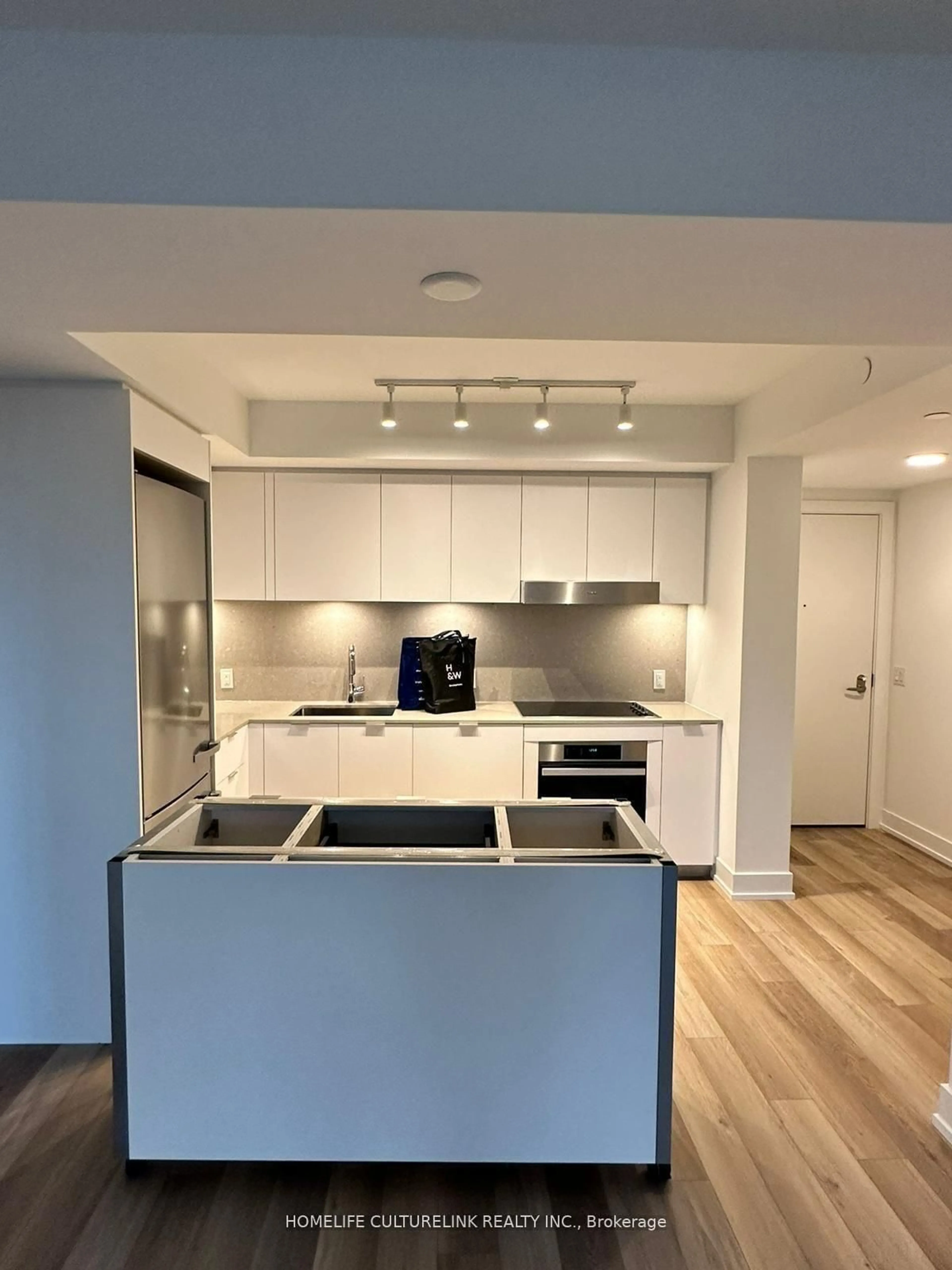 Open concept kitchen, unknown for 8 CEDARLAND Dr #520, Markham Ontario L6G 0H4