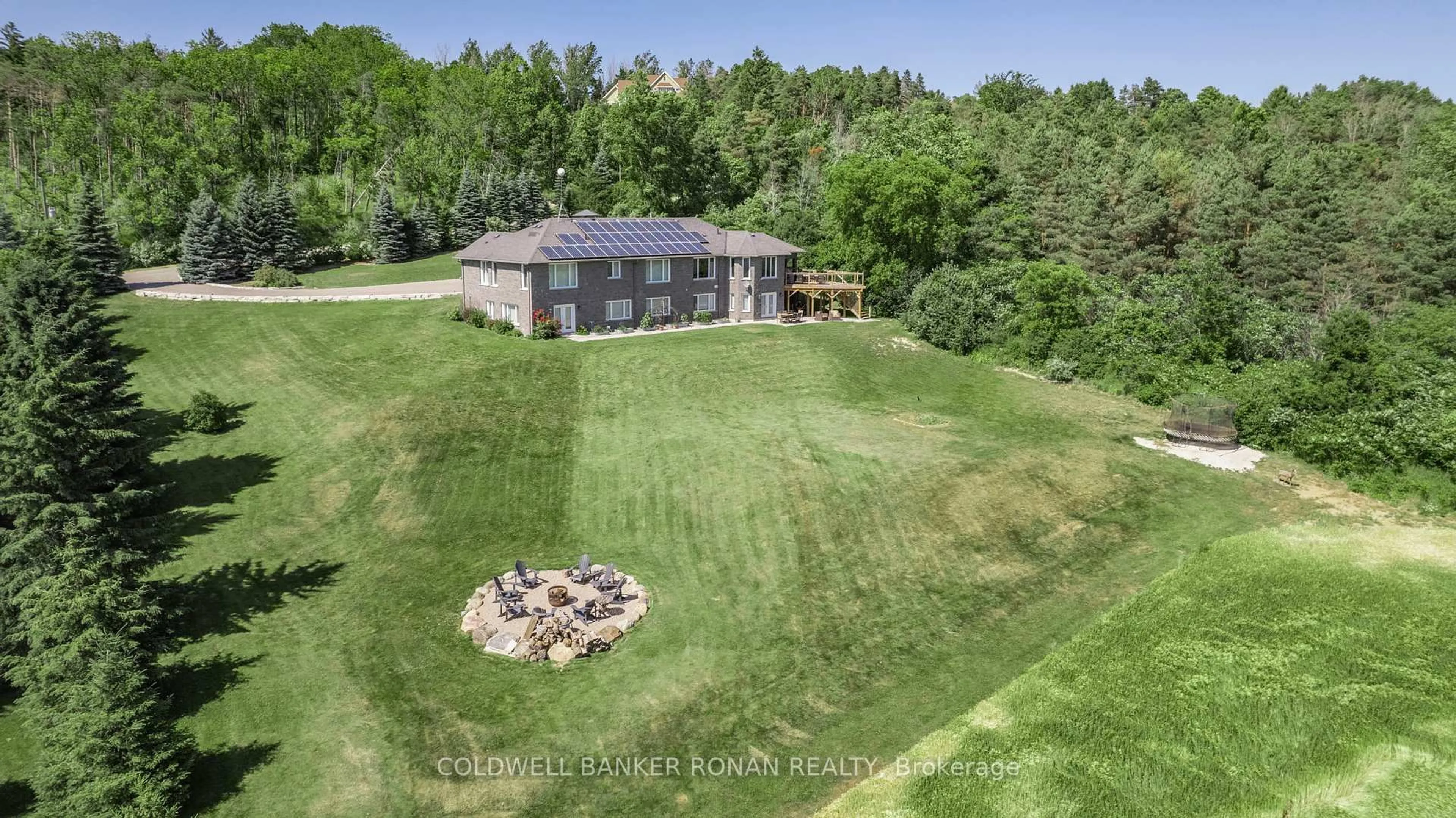 A pic from outside/outdoor area/front of a property/back of a property/a pic from drone, unknown for 7765 5  Sideroad, Adjala-Tosorontio Ontario L9R 1V3