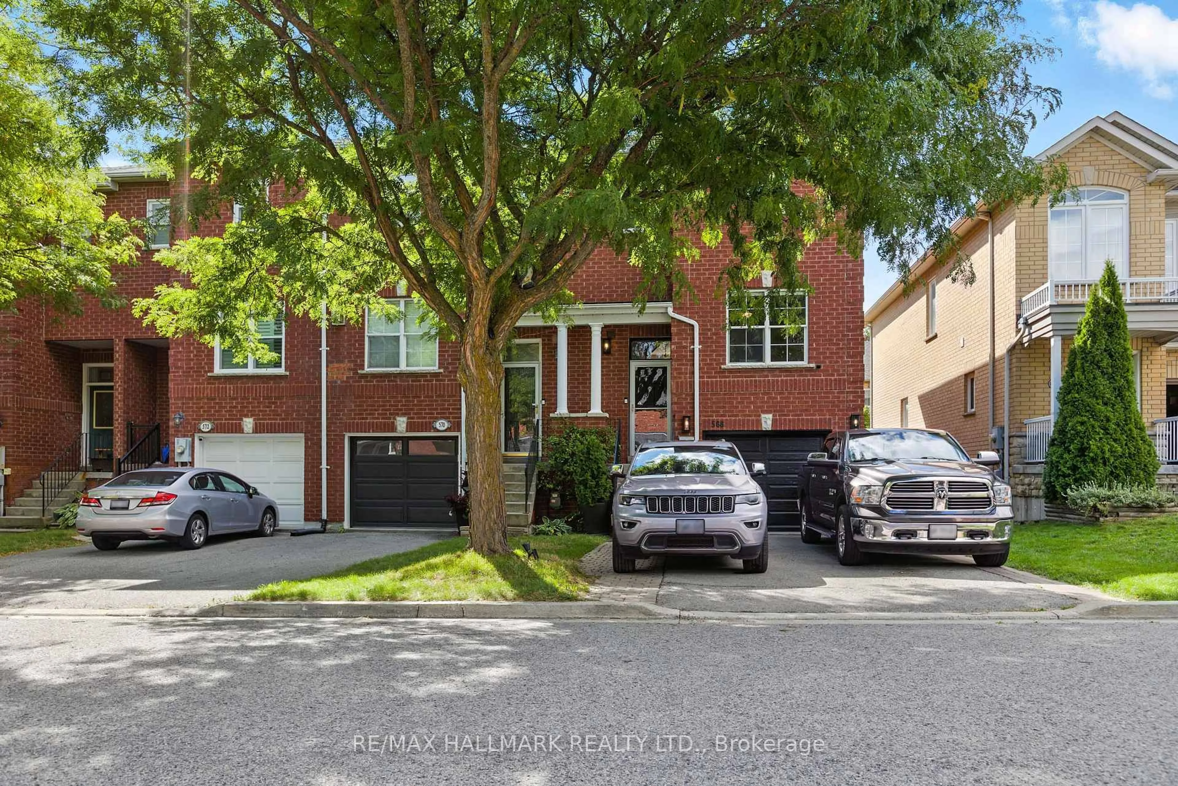 Home with brick exterior material, street for 568 Legresley Lane, Newmarket Ontario L3Y 8R8