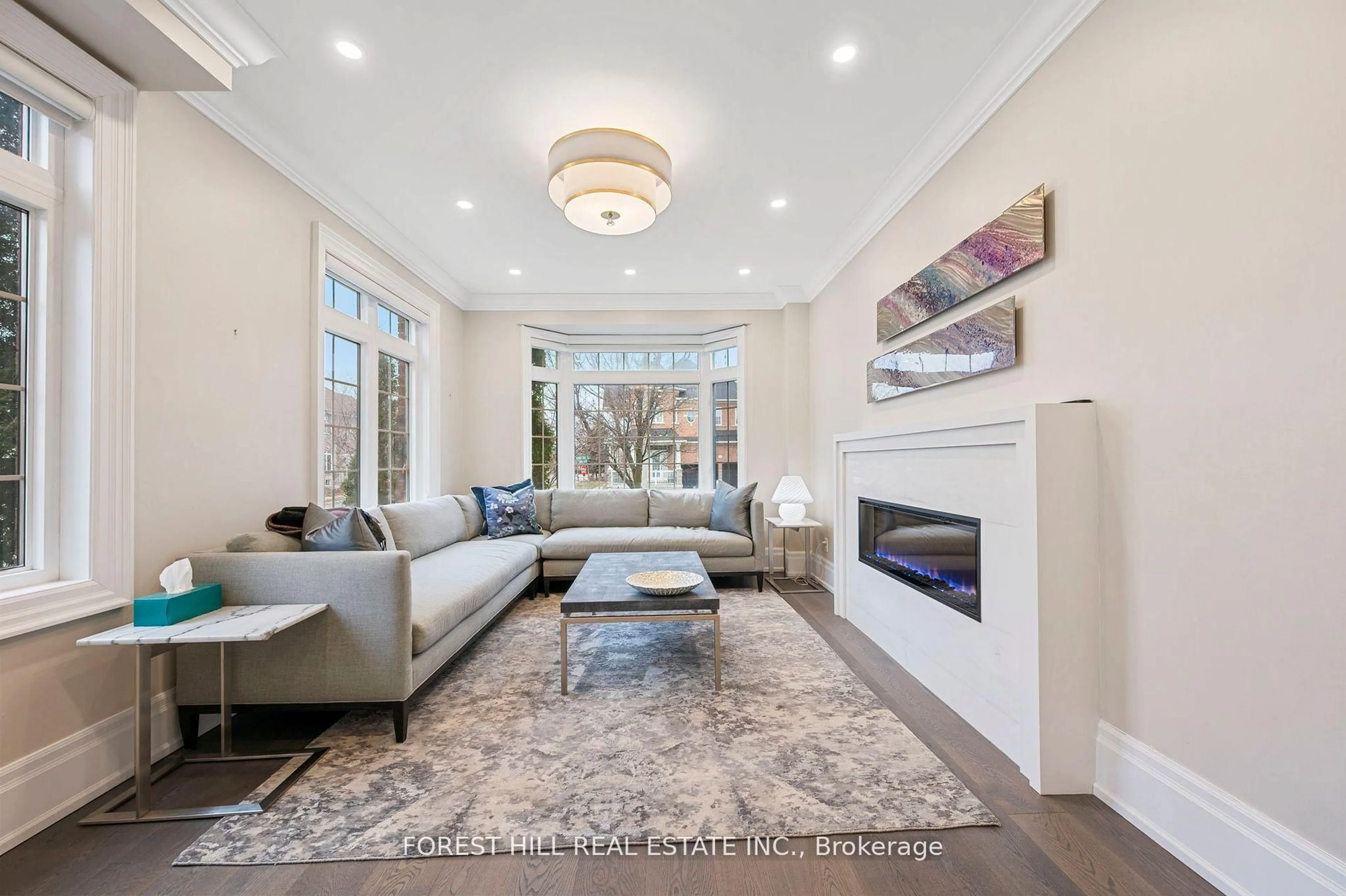 Living room with furniture, unknown for 75 Strauss Rd, Vaughan Ontario L4J 8Z4