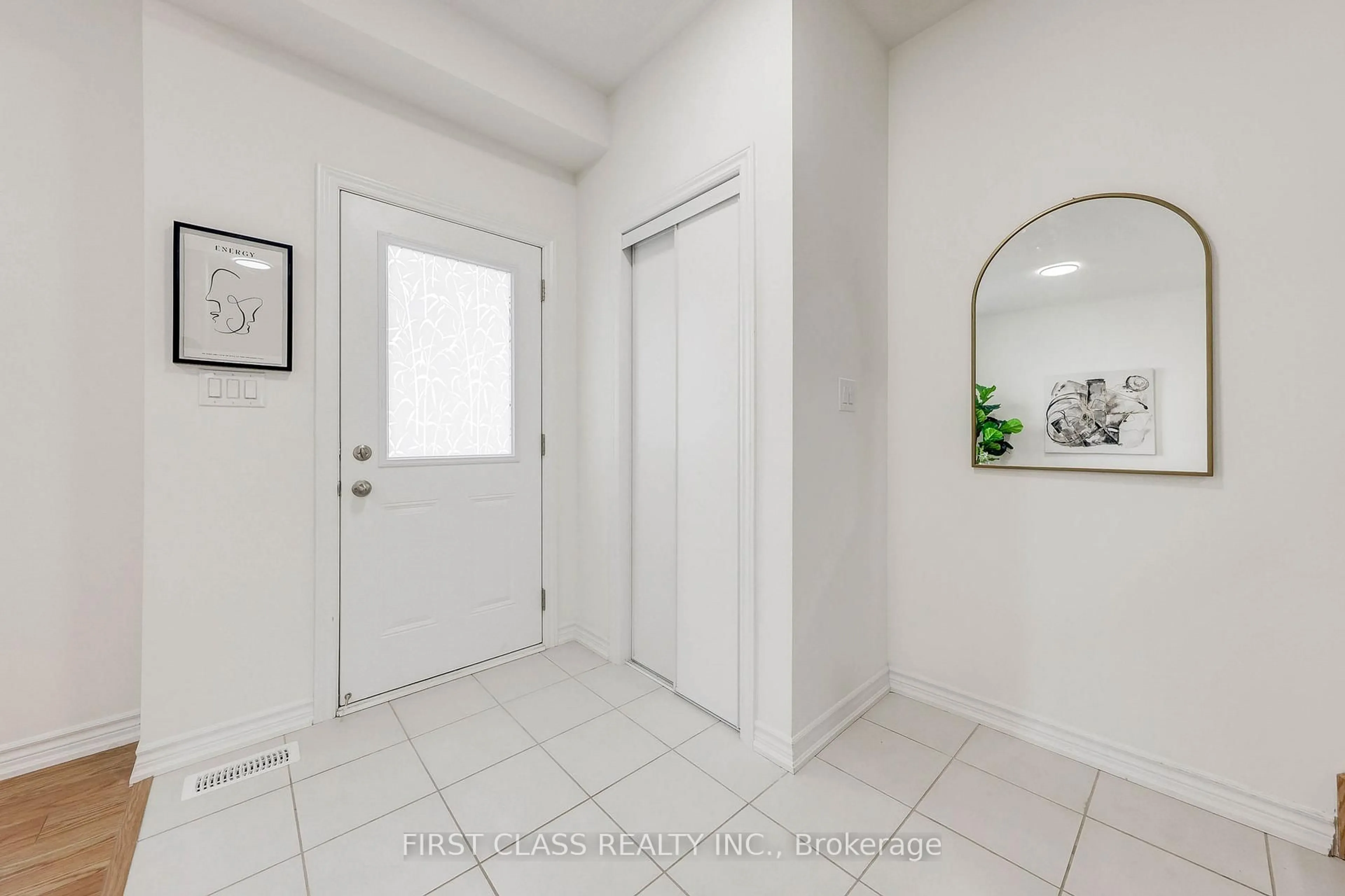 Indoor entryway for 22 Massachusetts Lane, Markham Ontario L6E 0V6