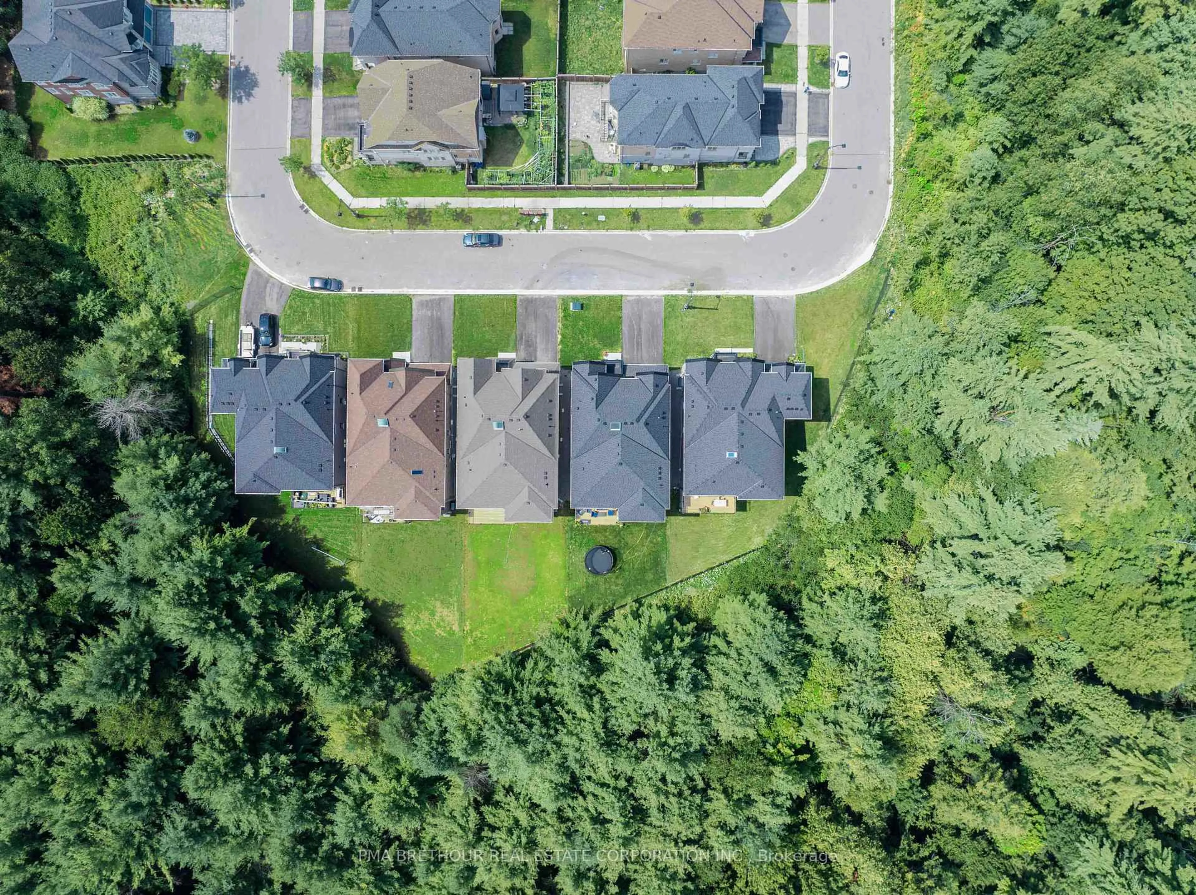 A pic from outside/outdoor area/front of a property/back of a property/a pic from drone, unknown for 43 Bush Ridge Ave, Richmond Hill Ontario L4E 0P1