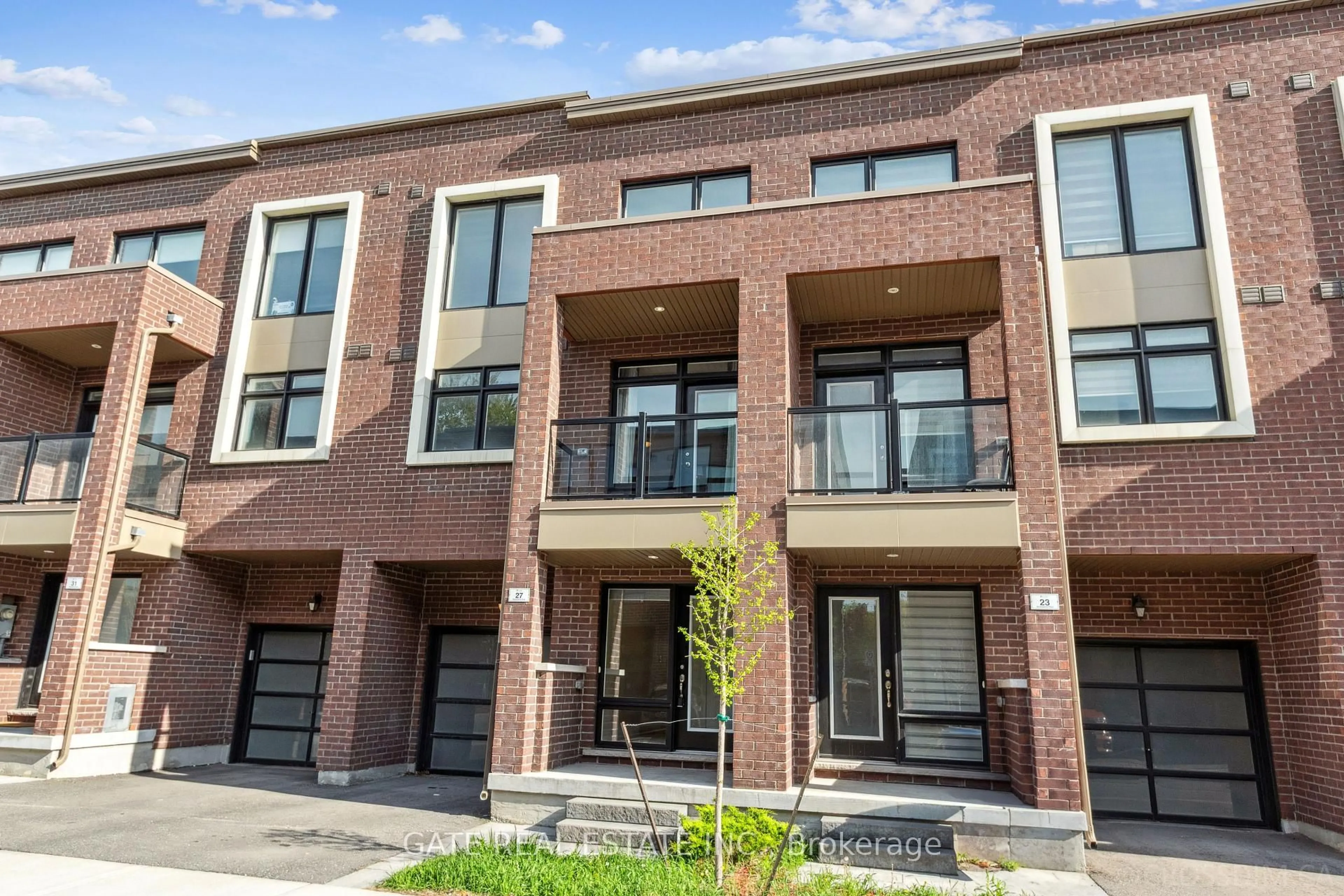 Home with brick exterior material, street for 27 Moneypenny Pl, Vaughan Ontario L4J 0K9