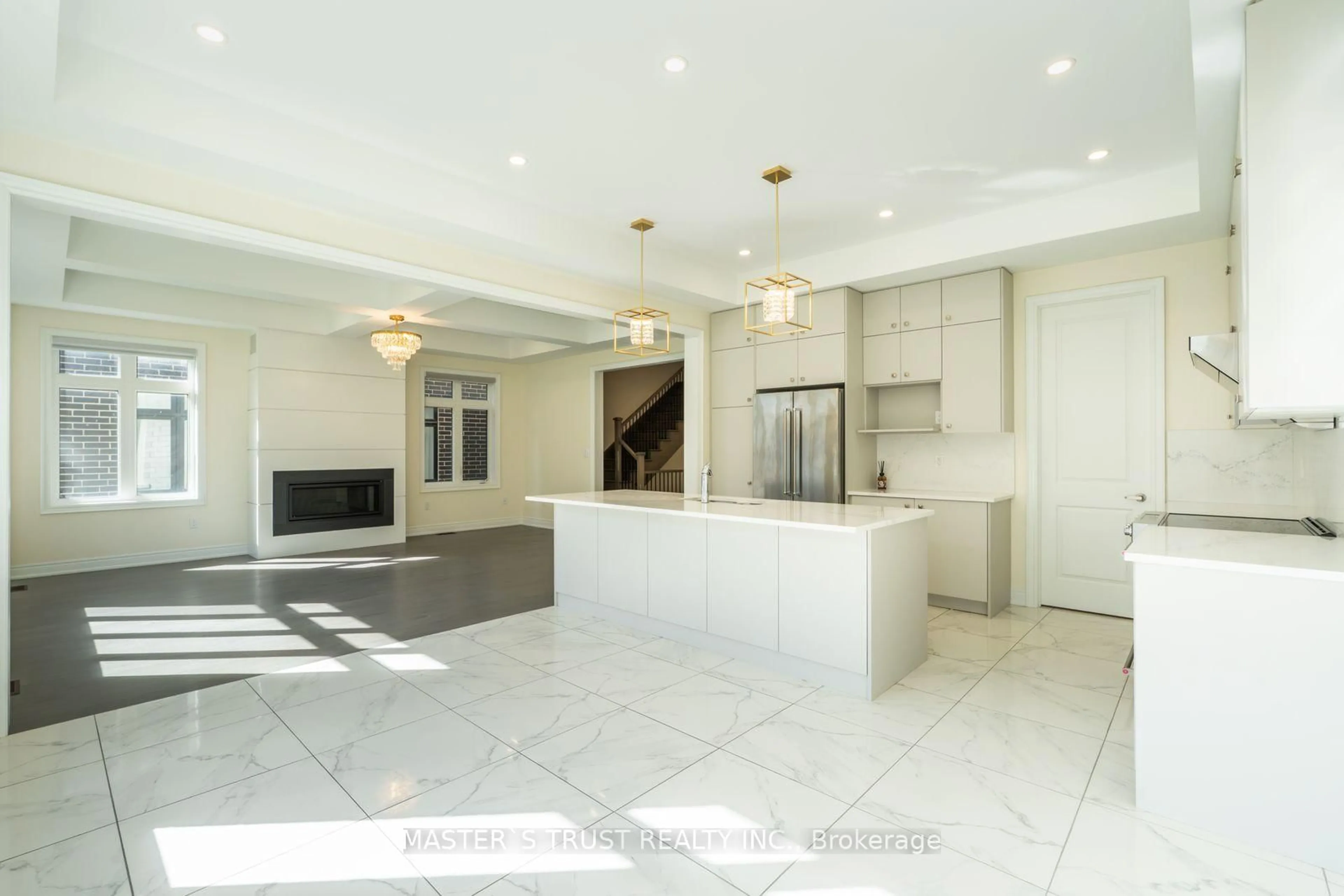 Open concept kitchen, ceramic/tile floor for 7 Fauchard St, Richmond Hill Ontario L4E 1J6