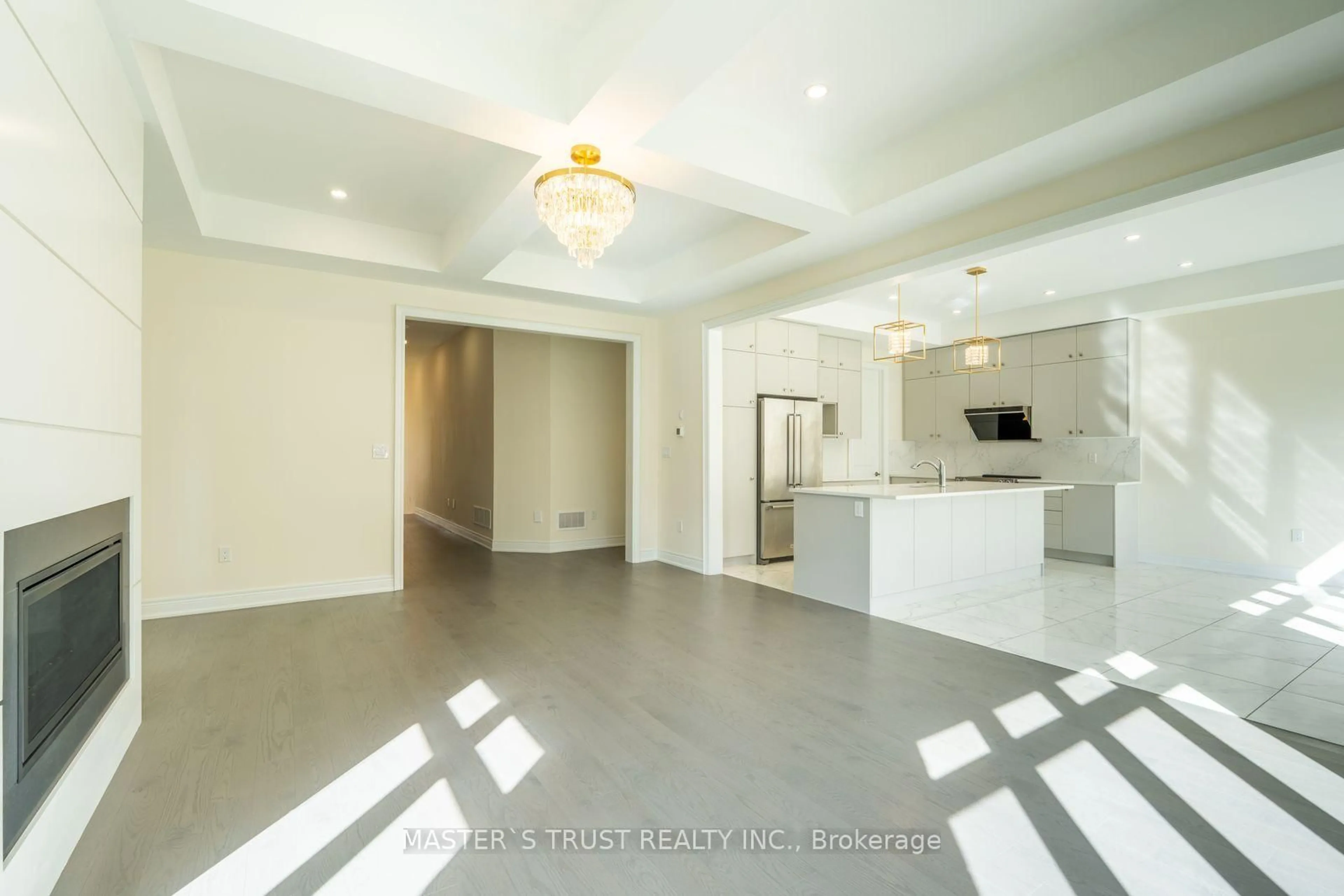 Open concept kitchen, ceramic/tile floor for 7 Fauchard St, Richmond Hill Ontario L4E 1J6
