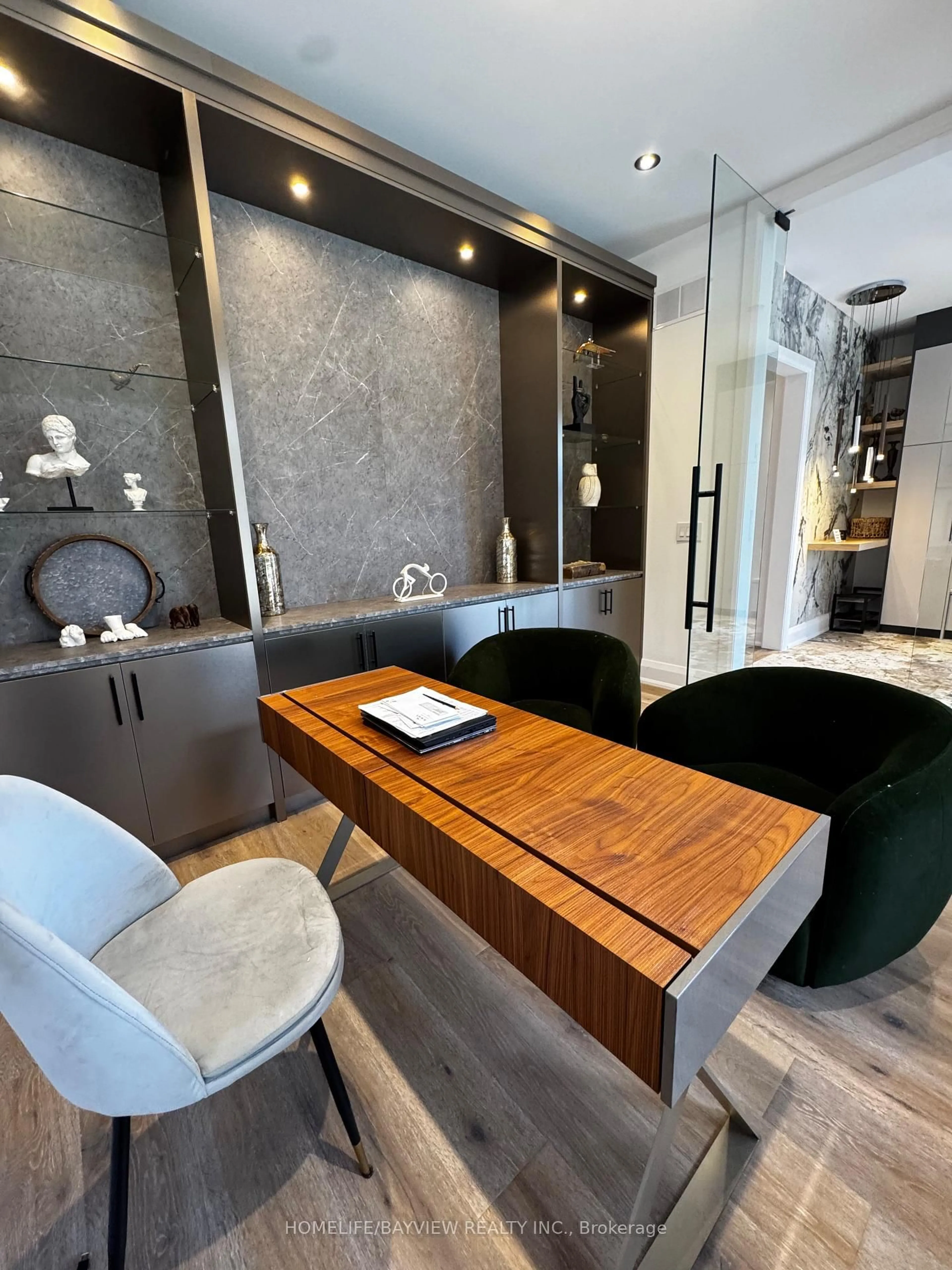 Contemporary bathroom, unknown for 140 Temperance St, Aurora Ontario L4G 2R4