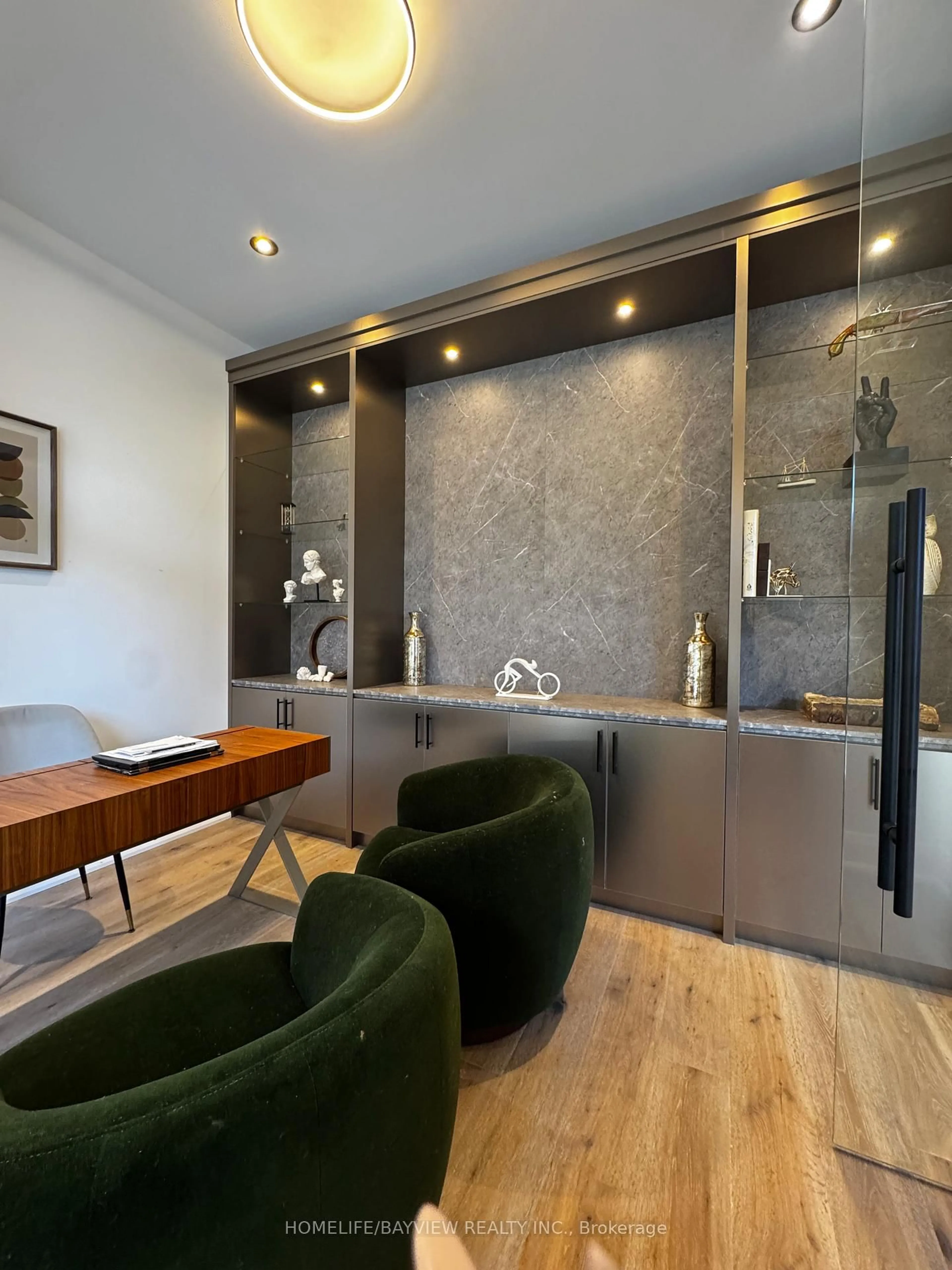 Contemporary bathroom, unknown for 140 Temperance St, Aurora Ontario L4G 2R4