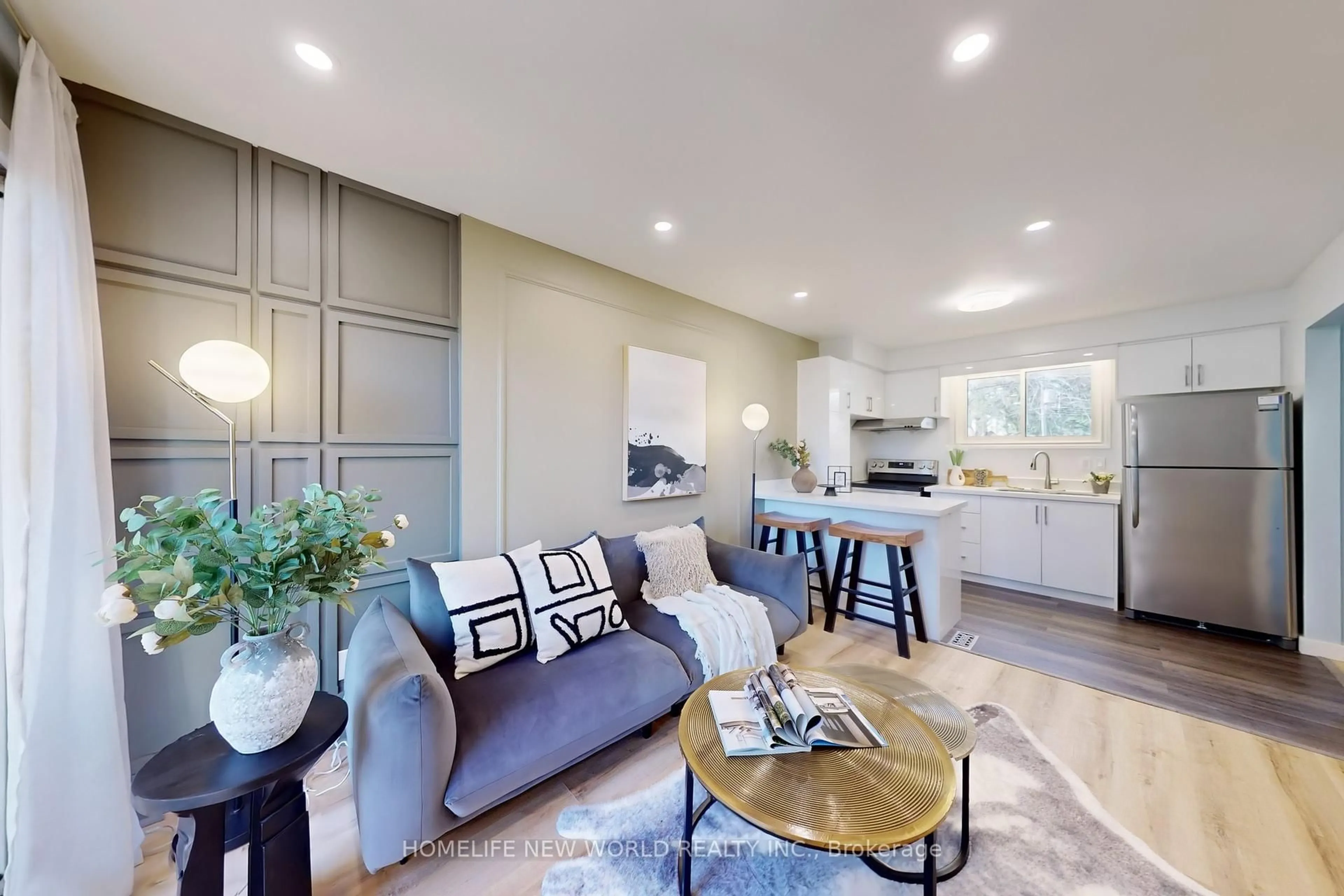 Open concept kitchen, unknown for 285 Lorne Ave, Newmarket Ontario L3Y 4K6