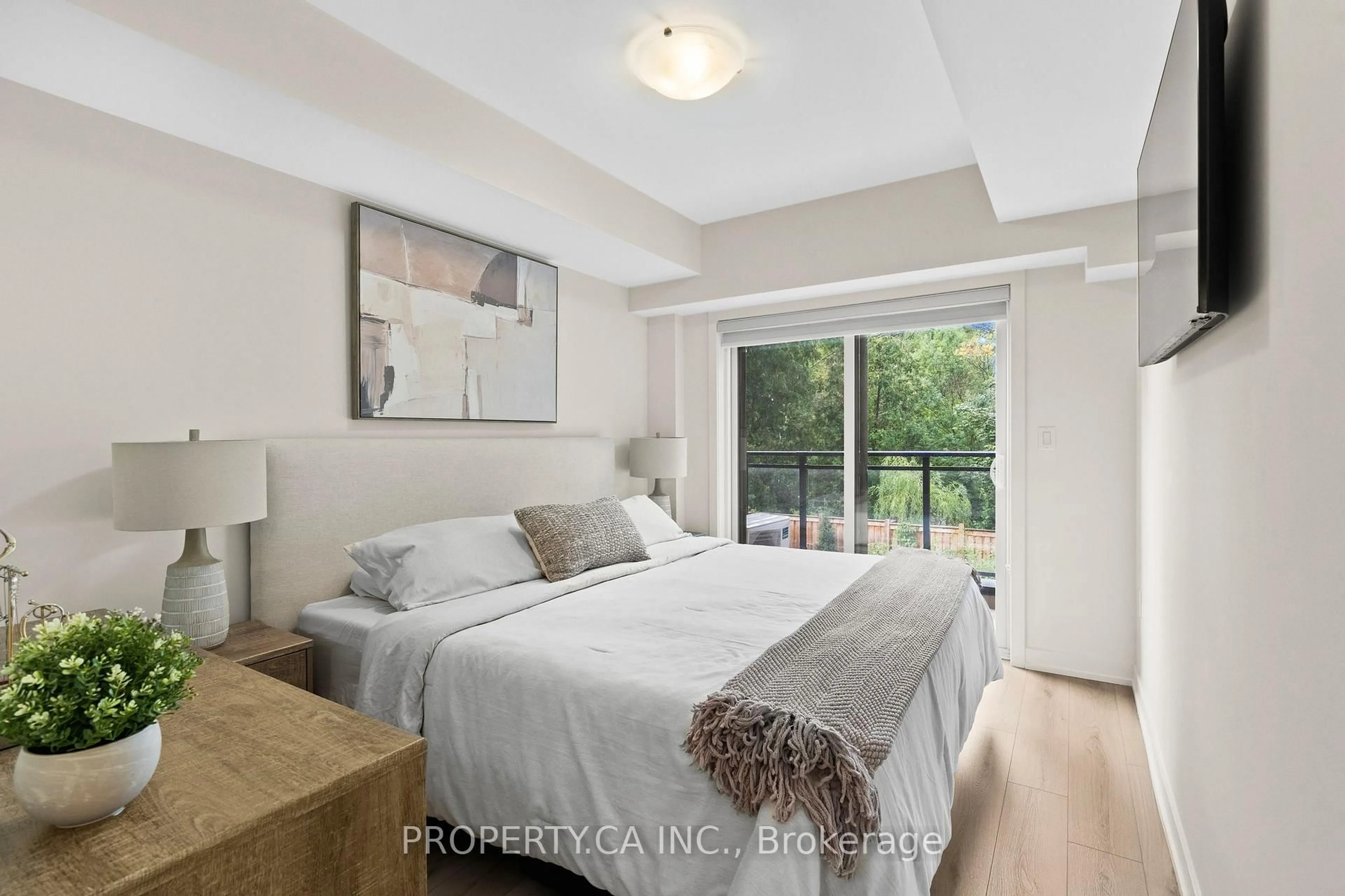 Bedroom with bed, unknown for 58 Elizabeth St #2207, Richmond Hill Ontario L4C 5W2