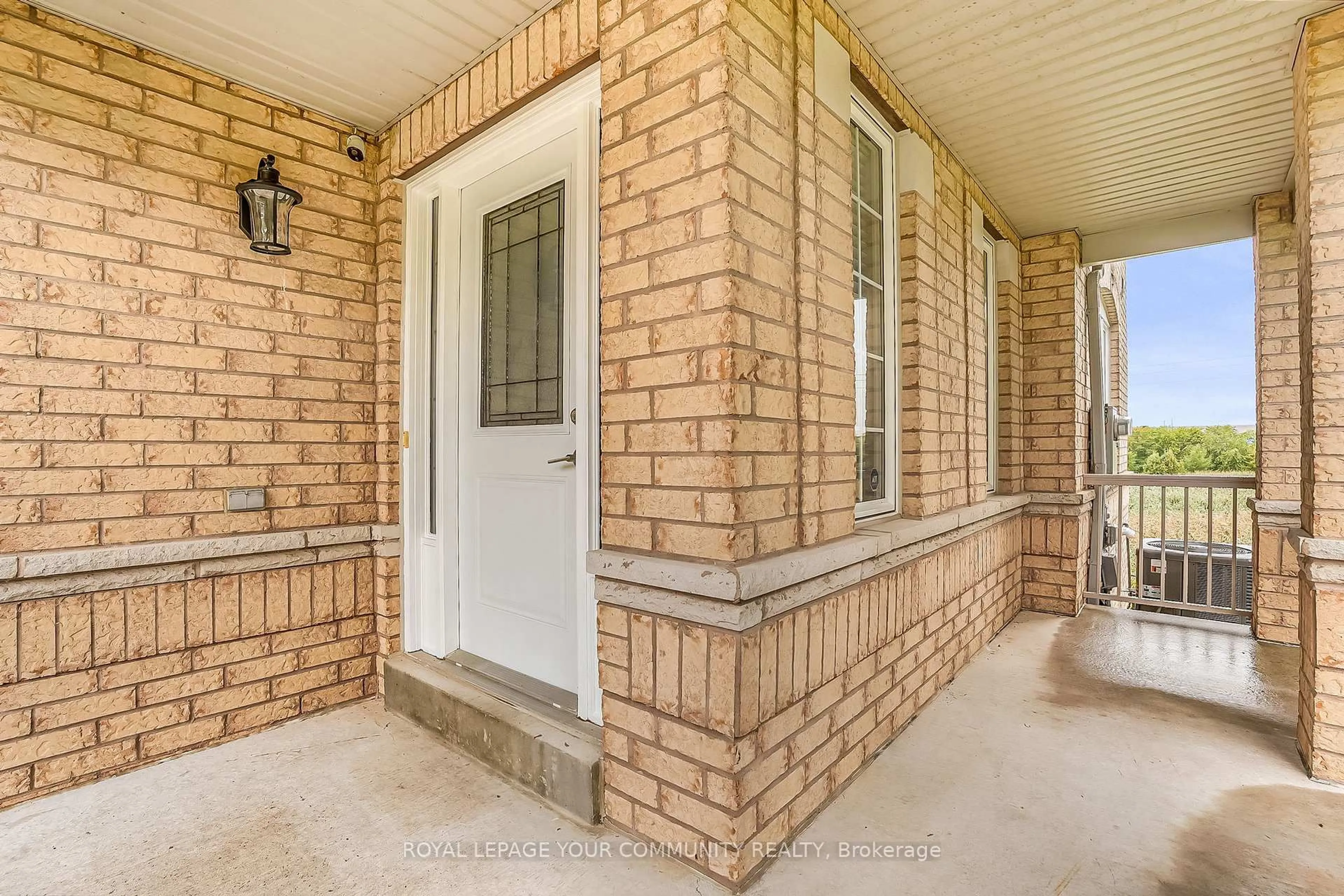 Home with brick exterior material, street for 70 Millcliff Circ, Aurora Ontario L4G 7N9