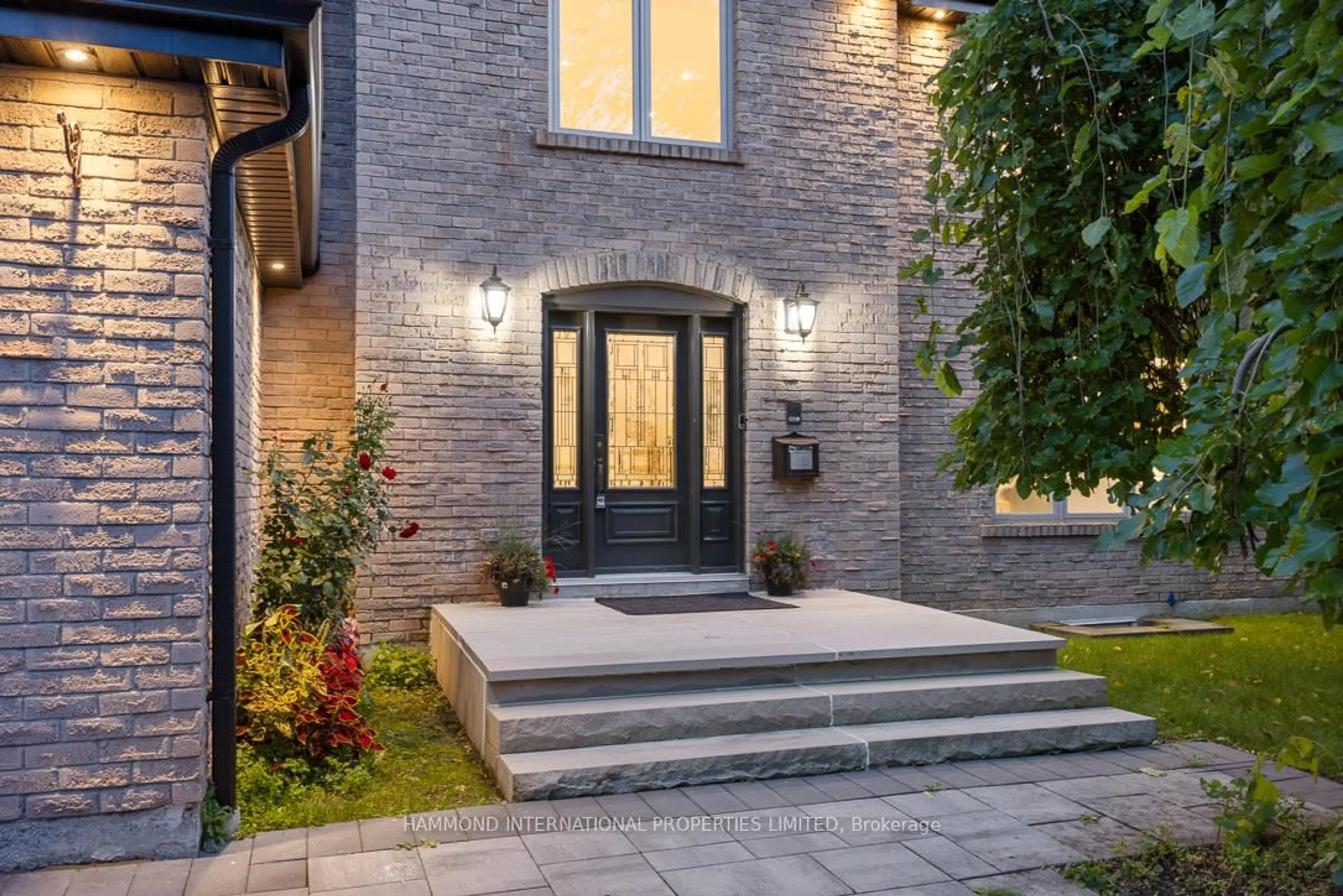 Home with brick exterior material, street for 108 Winchester Lane, Richmond Hill Ontario L4C 6Y7