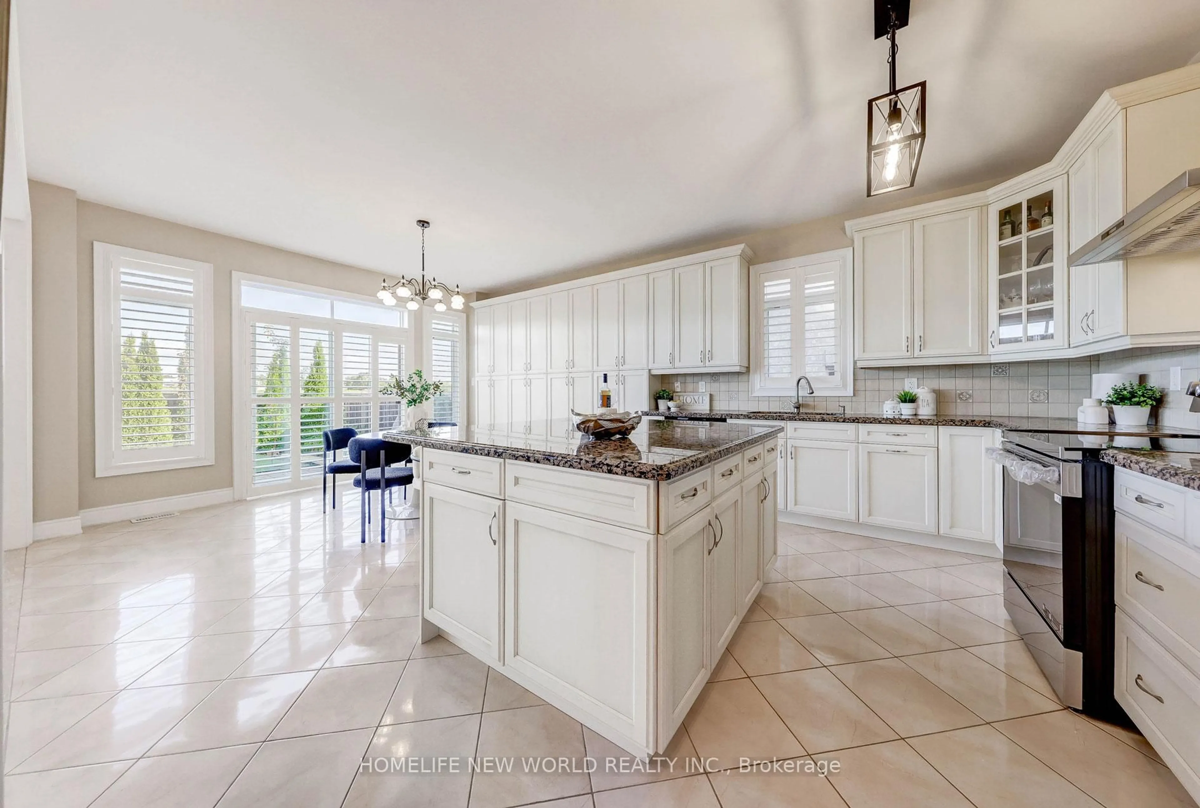 Open concept kitchen, ceramic/tile floor for 16 Randolph Dr, Vaughan Ontario L6A 0W1