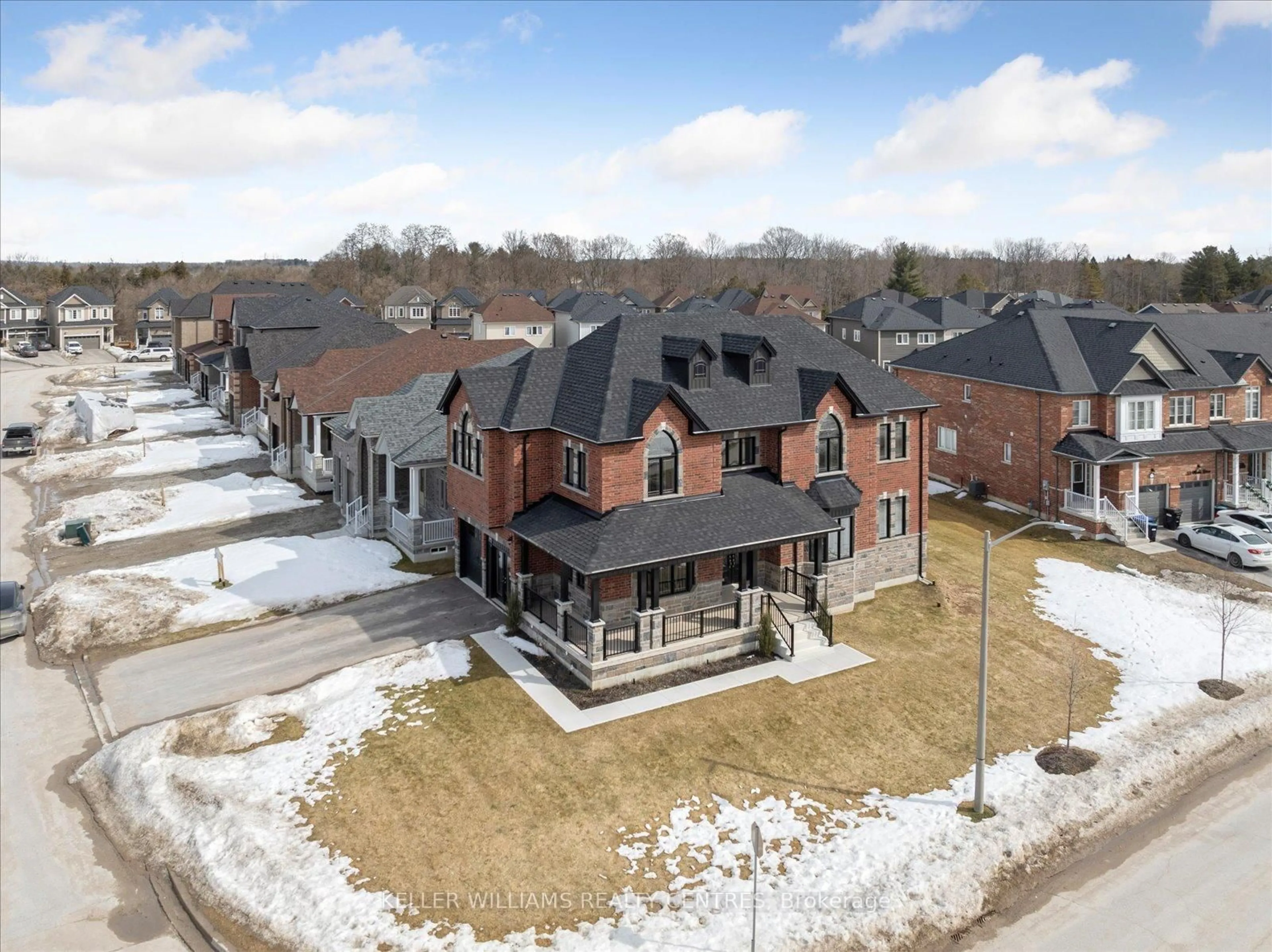 A pic from outside/outdoor area/front of a property/back of a property/a pic from drone, street for 51 Wood Cres, Essa Ontario L3W 0M5