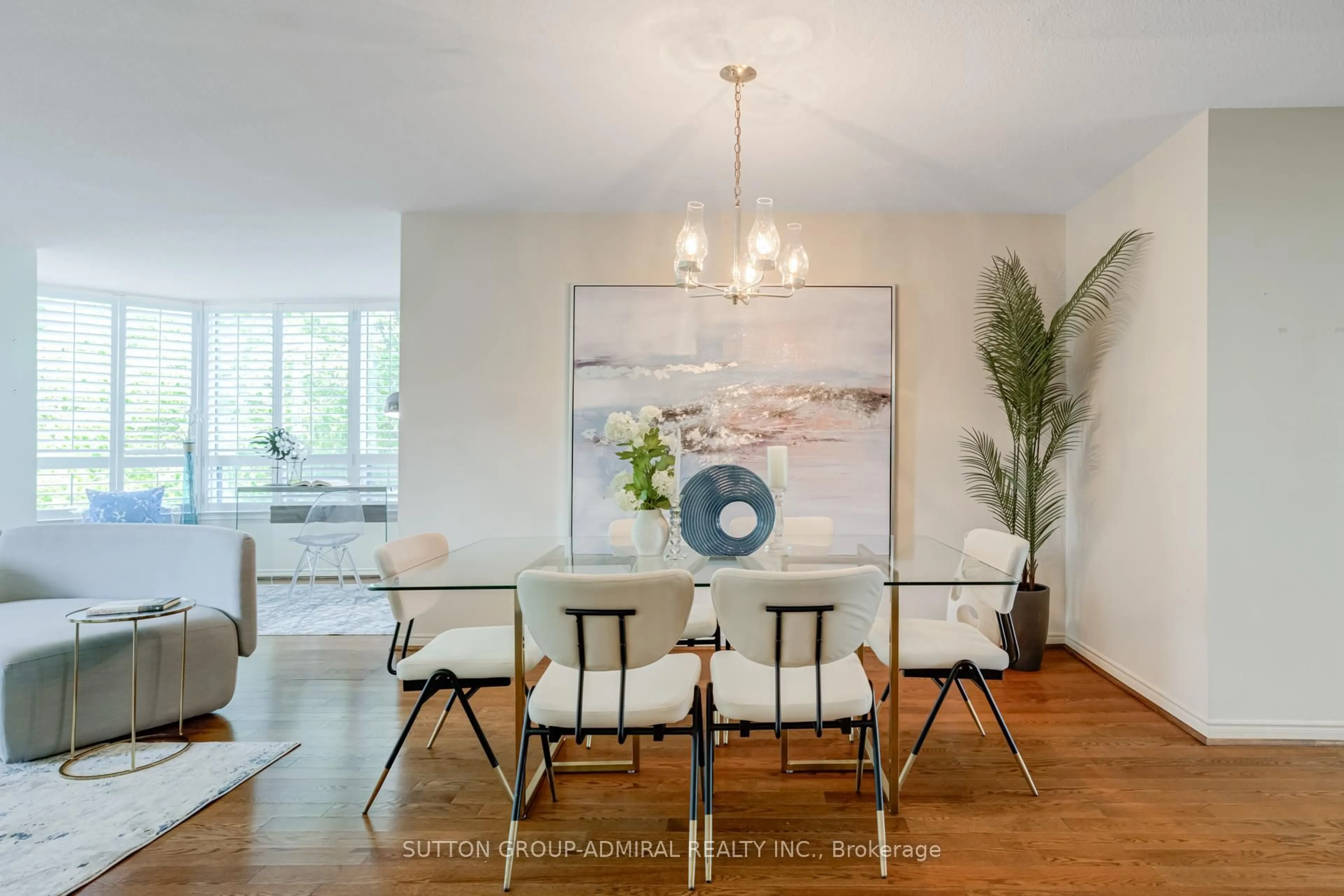 Dining room, unknown for 7250 Yonge St #311, Vaughan Ontario L4J 7X1