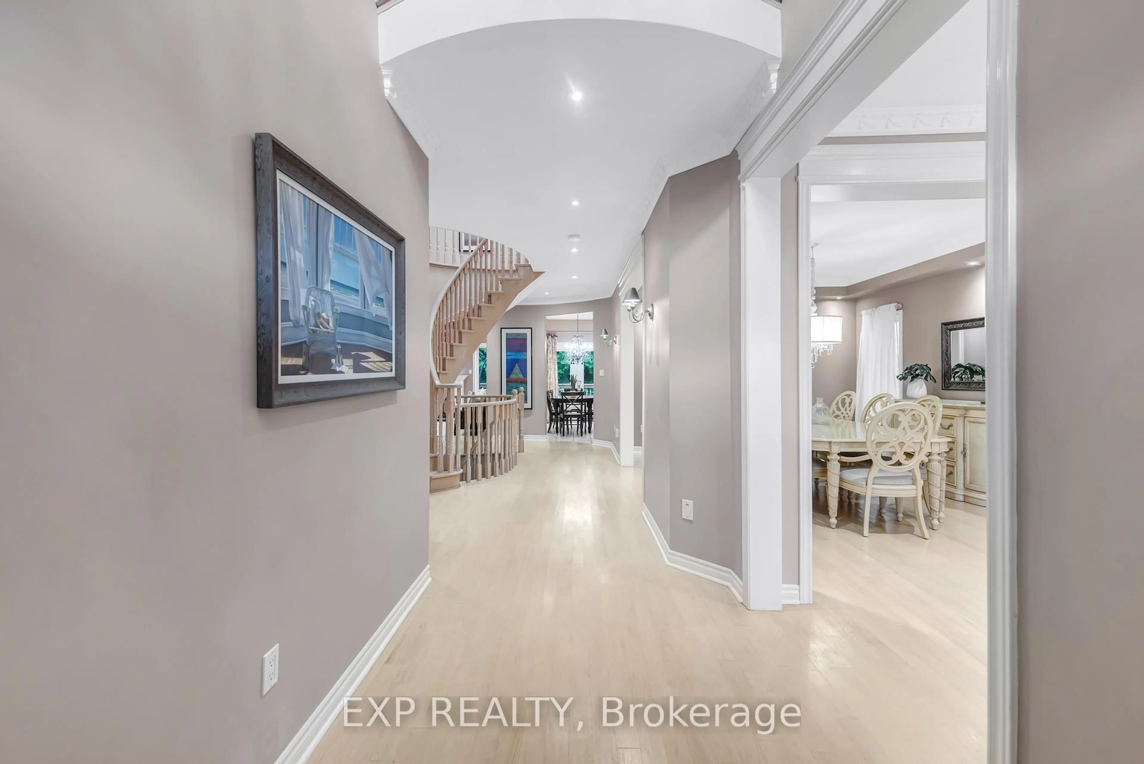 Indoor entryway for 444 Highcliffe Dr, Vaughan Ontario L4J 7M7