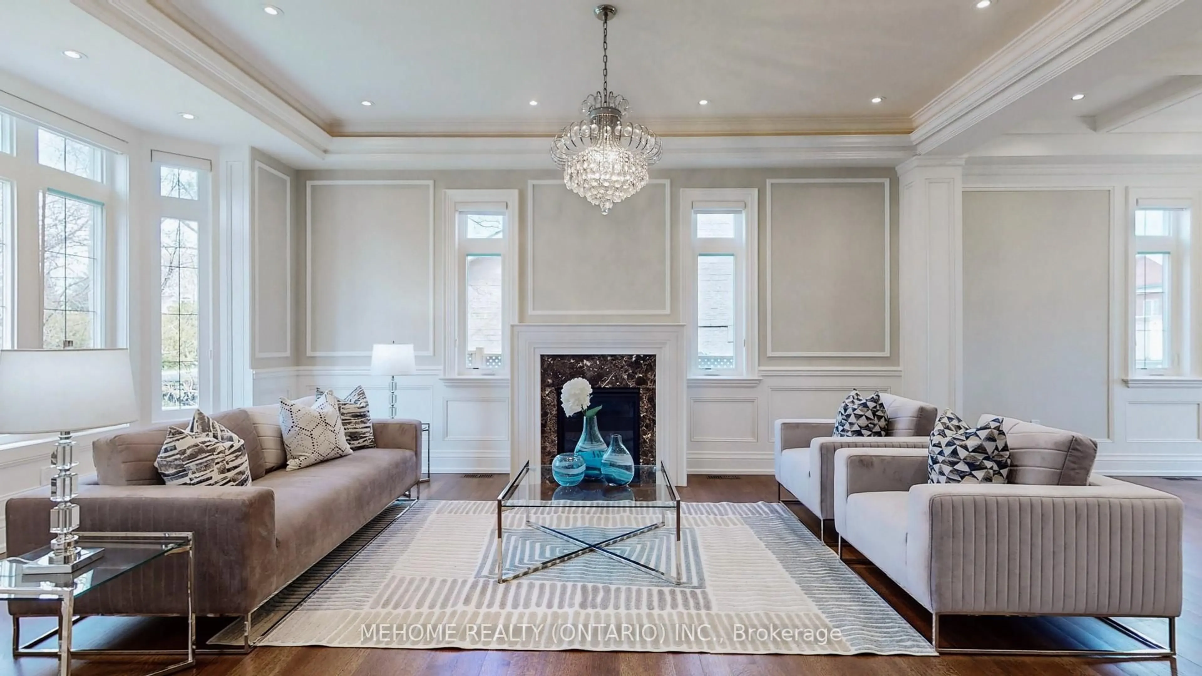 Living room with furniture, unknown for 19 Parker Ave, Richmond Hill Ontario L4E 2X3