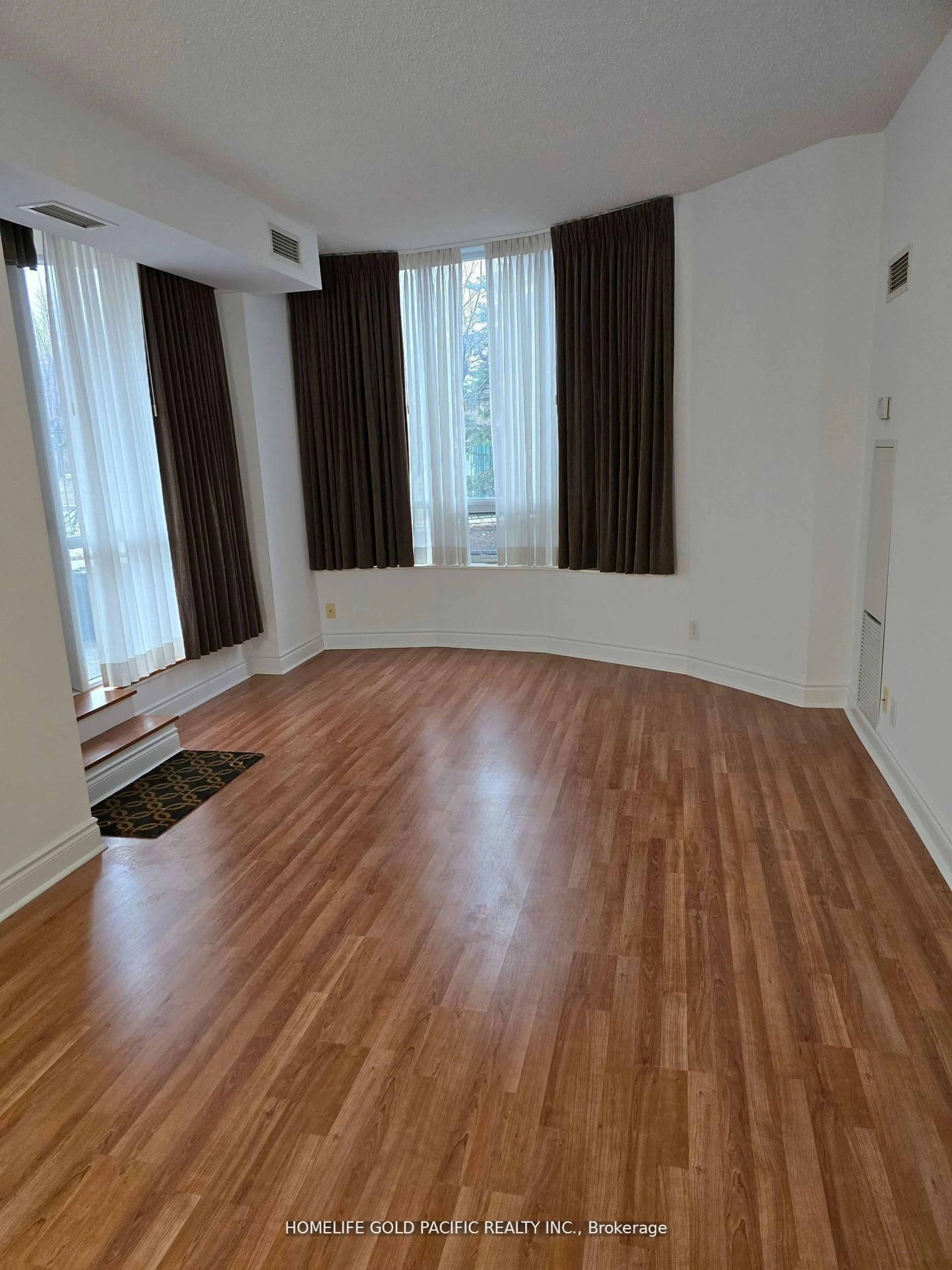 A pic of a room for 33 Cox Blvd #117, Markham Ontario L3R 8A6
