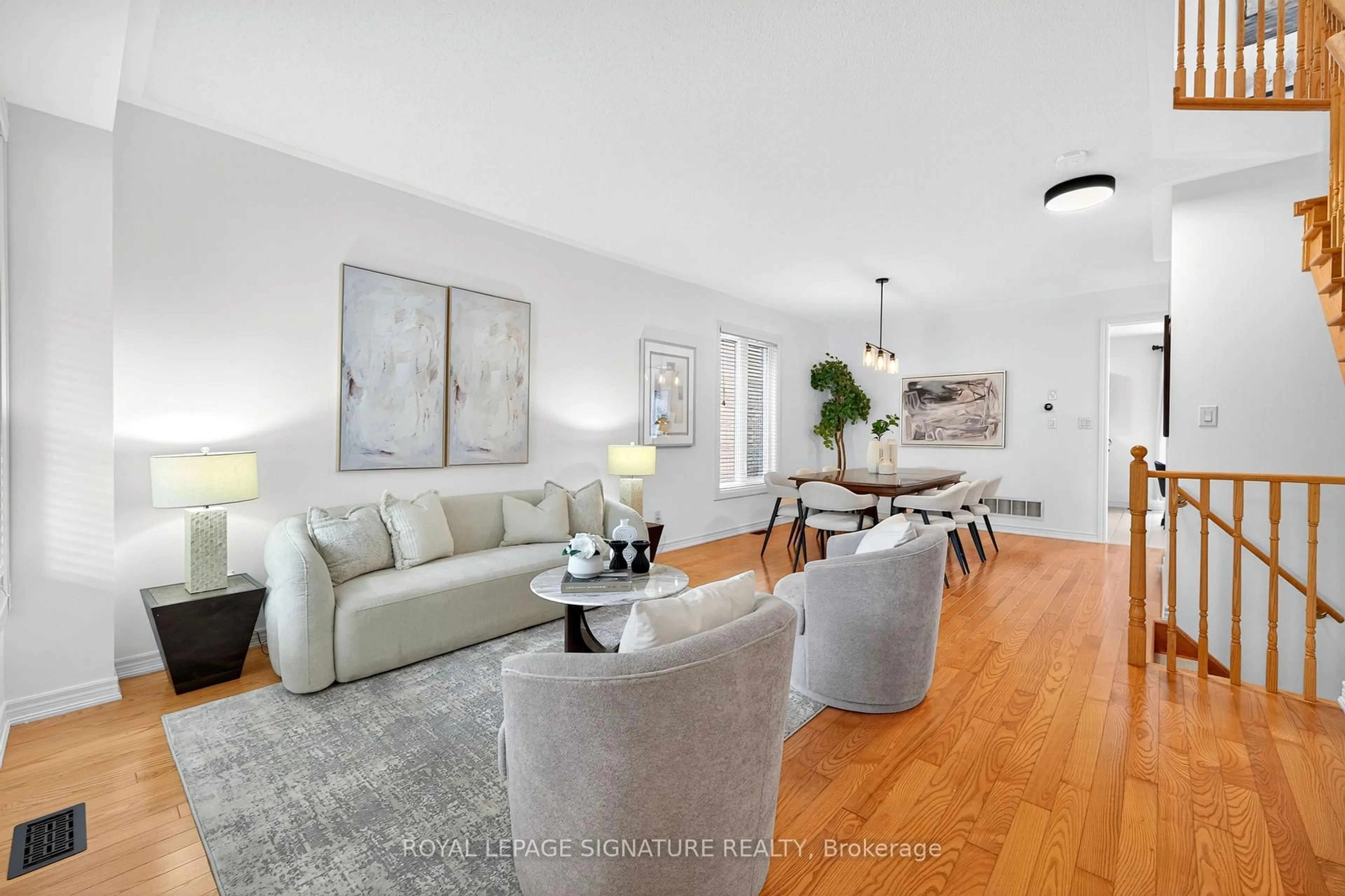Living room with furniture, unknown for 50 Steel Dr, Aurora Ontario L4G 0C5