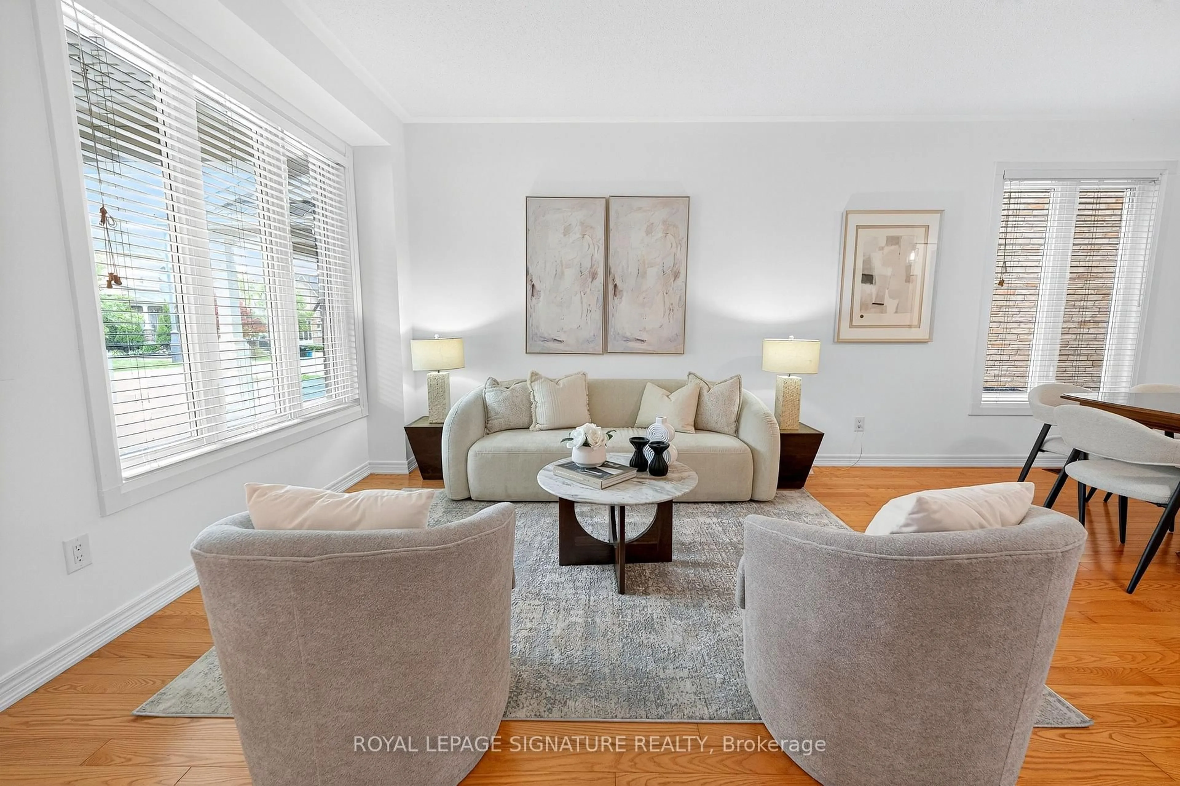 Living room with furniture, unknown for 50 Steel Dr, Aurora Ontario L4G 0C5