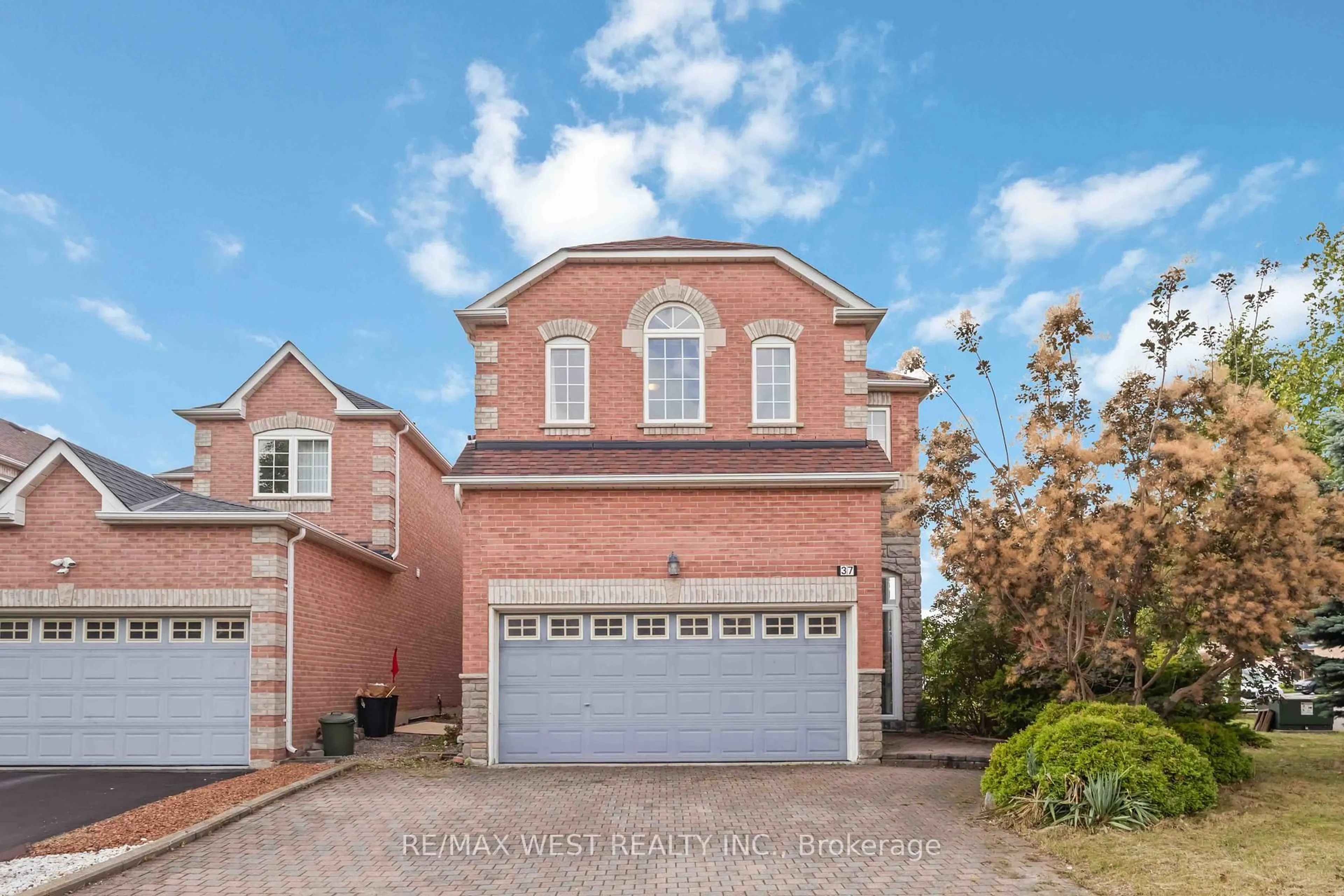Home with brick exterior material, street for 37 Belford Cres, Markham Ontario L3S 4K3