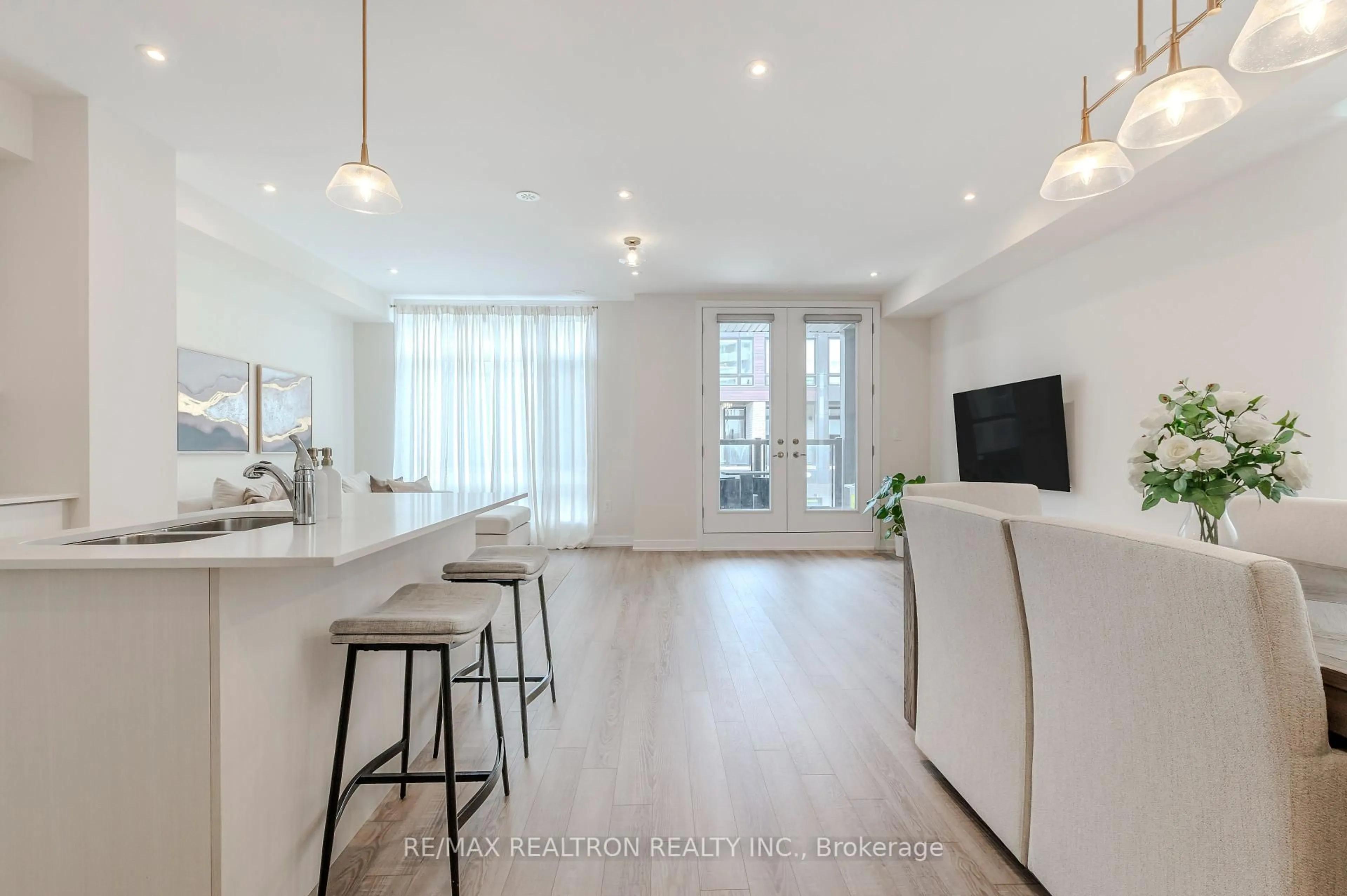 Open concept kitchen, unknown for 41 Chiffon St, Vaughan Ontario L4L 0M6