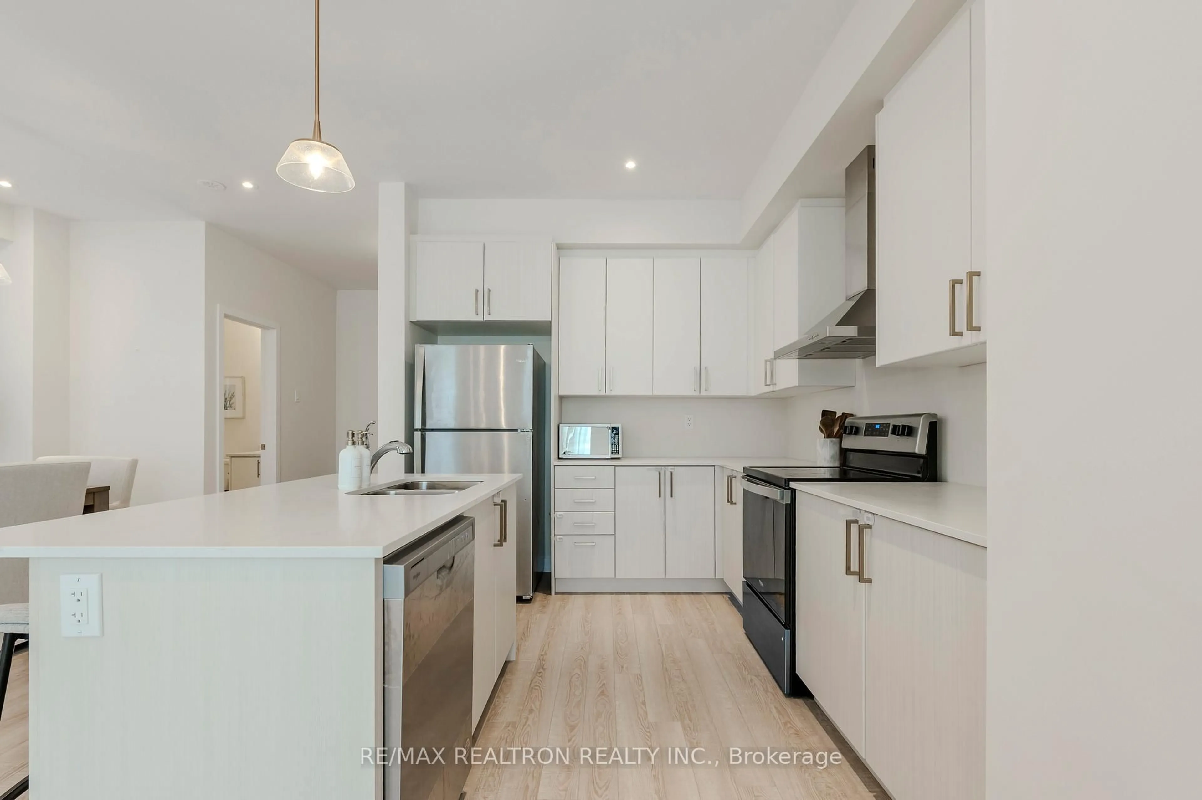 Open concept kitchen, unknown for 41 Chiffon St, Vaughan Ontario L4L 0M6