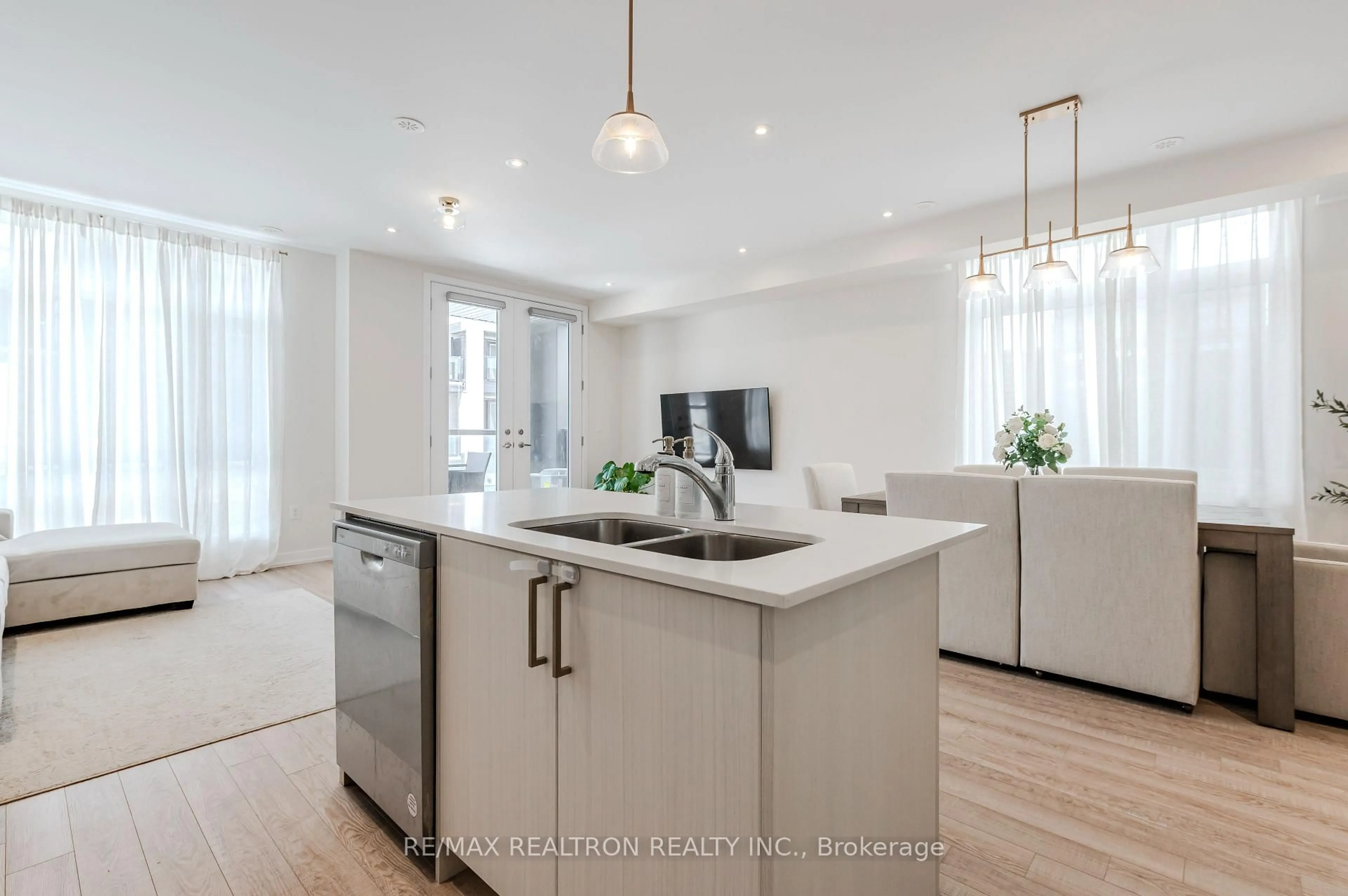 Open concept kitchen, unknown for 41 Chiffon St, Vaughan Ontario L4L 0M6