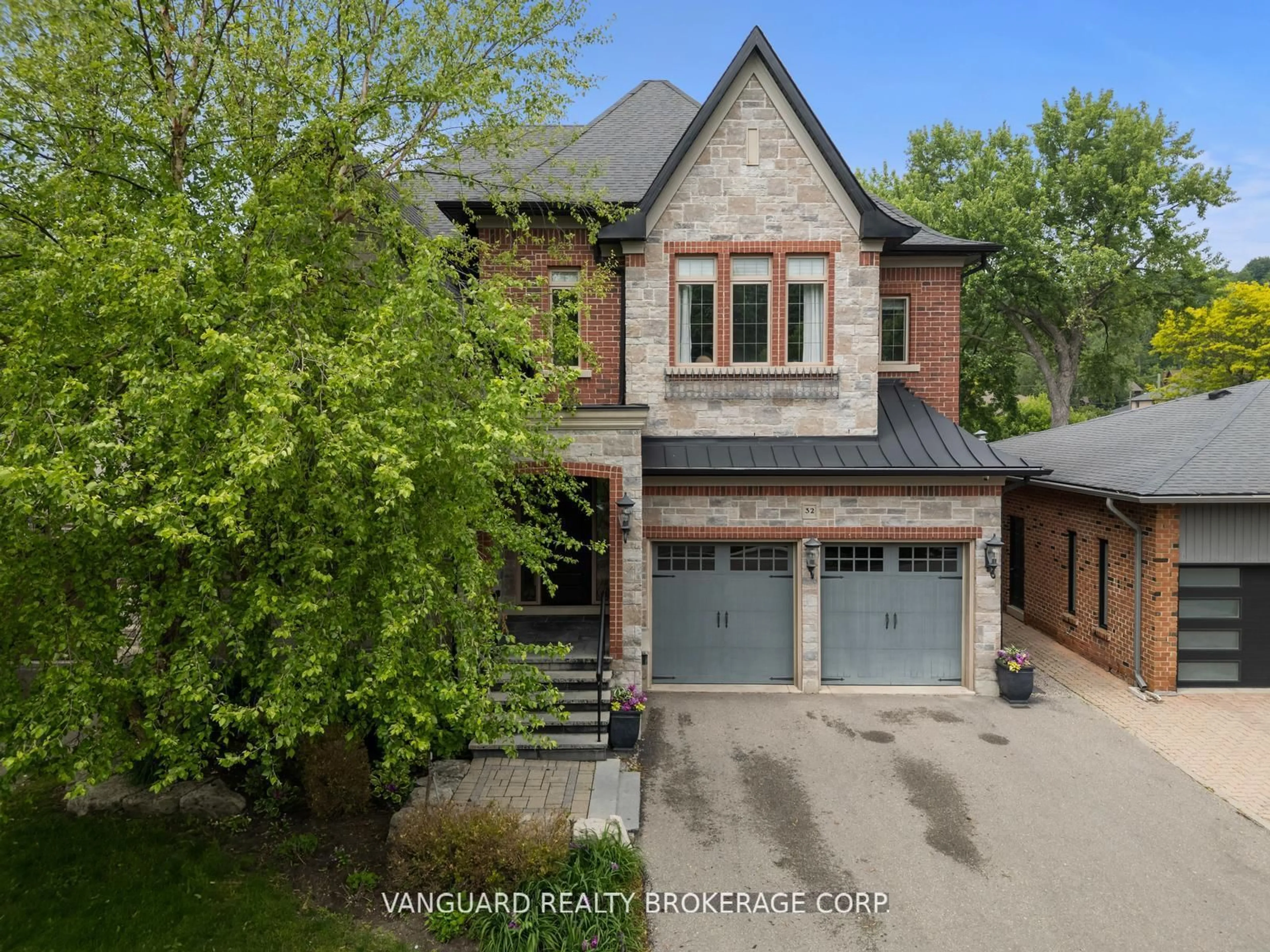 Home with brick exterior material, street for 32 Birch Hill Rd, Vaughan Ontario L4L 1J2
