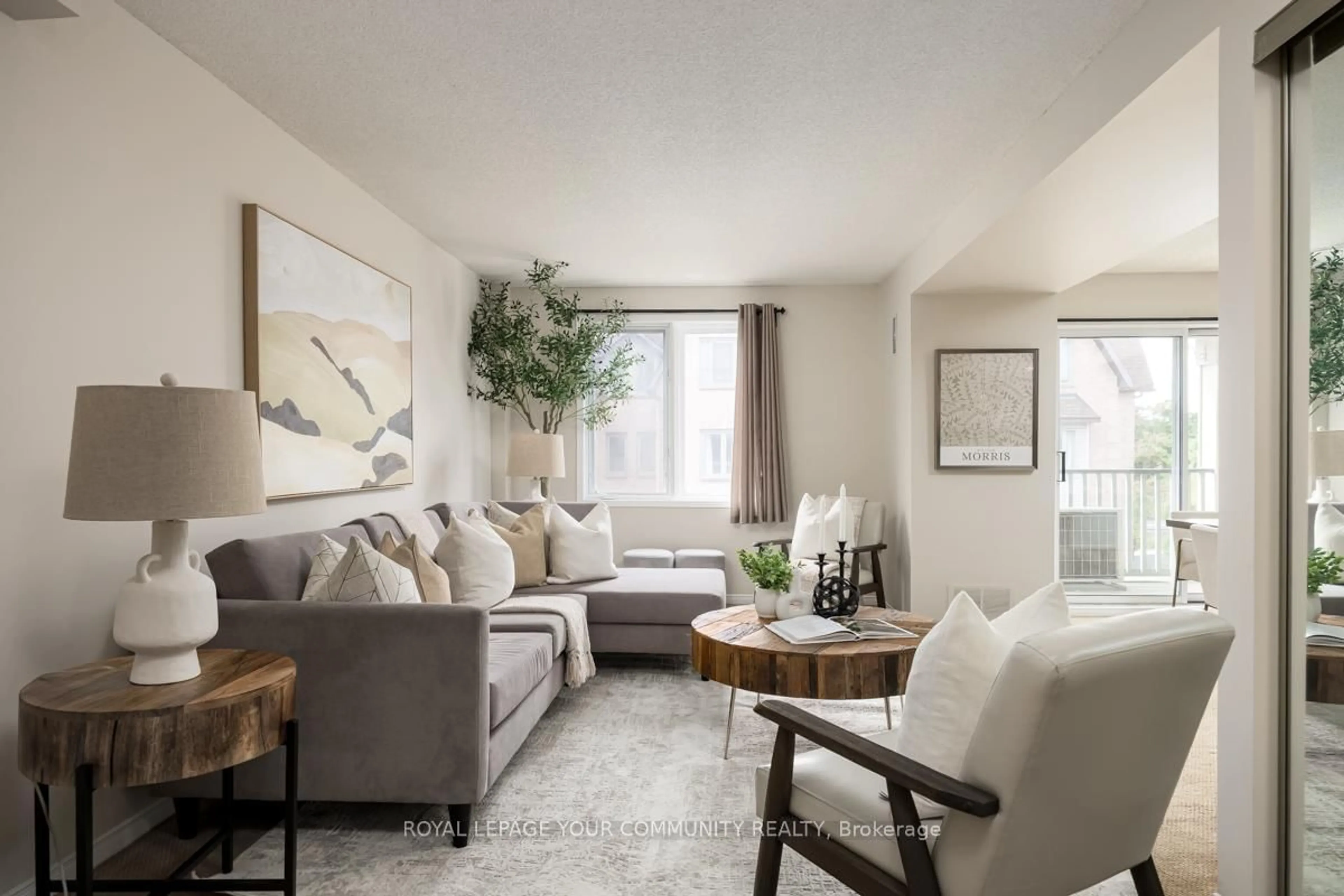 Living room with furniture, unknown for 75 Weldrick Rd #807, Richmond Hill Ontario L4C 0H9