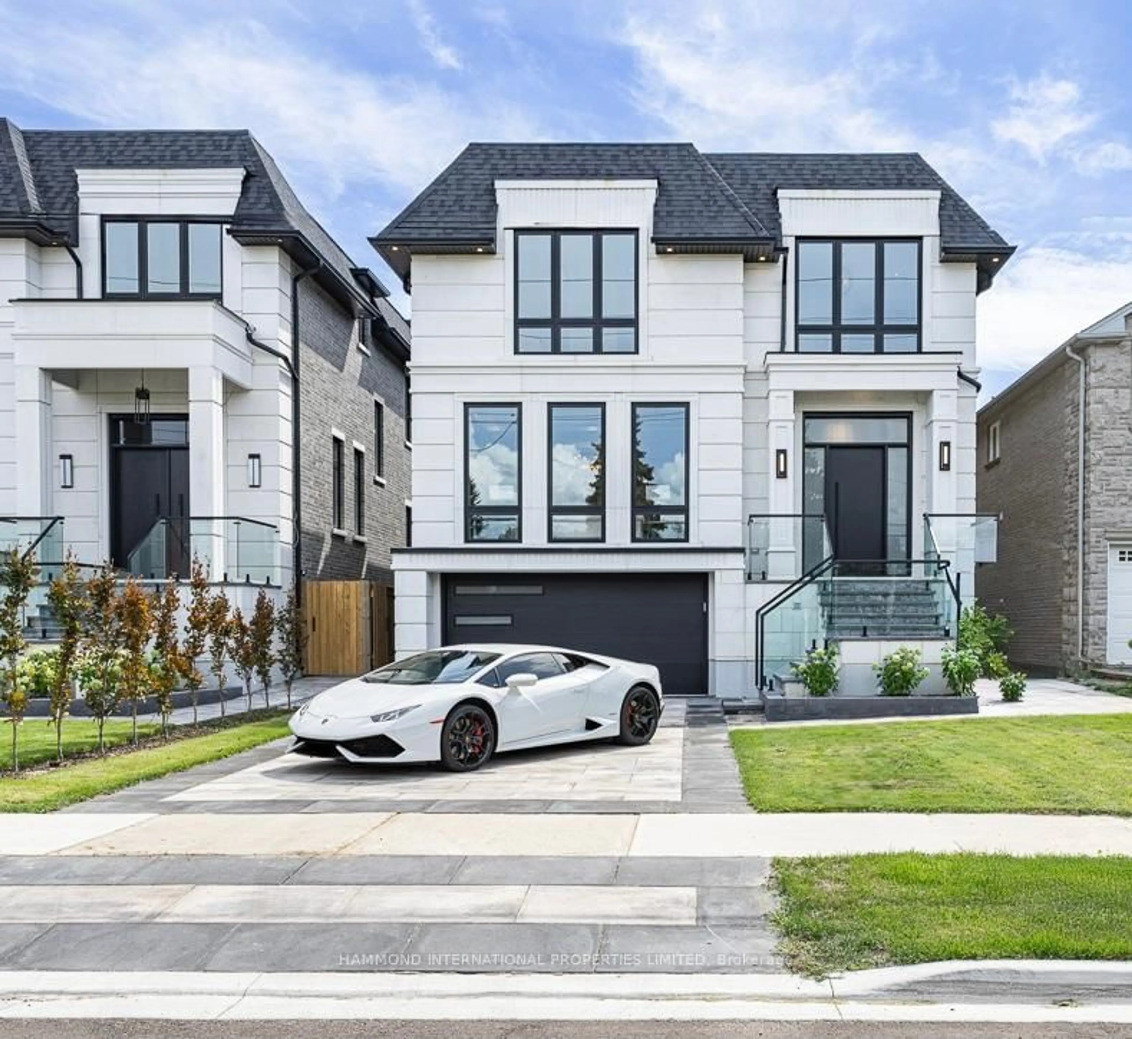 Home with brick exterior material, street for 117 Crestwood Rd, Vaughan Ontario L4J 1A7