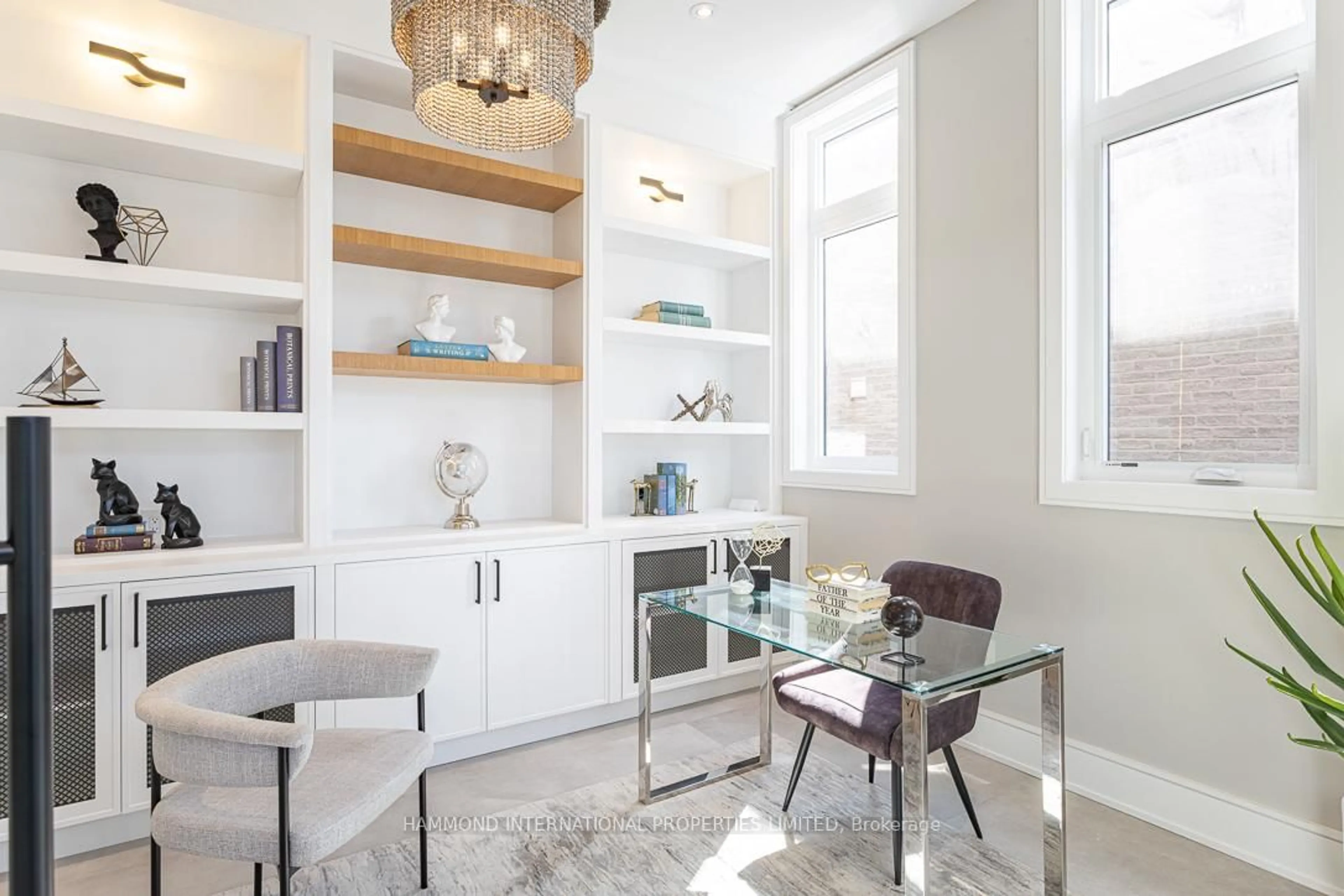 Contemporary kitchen, unknown for 117 Crestwood Rd, Vaughan Ontario L4J 1A7