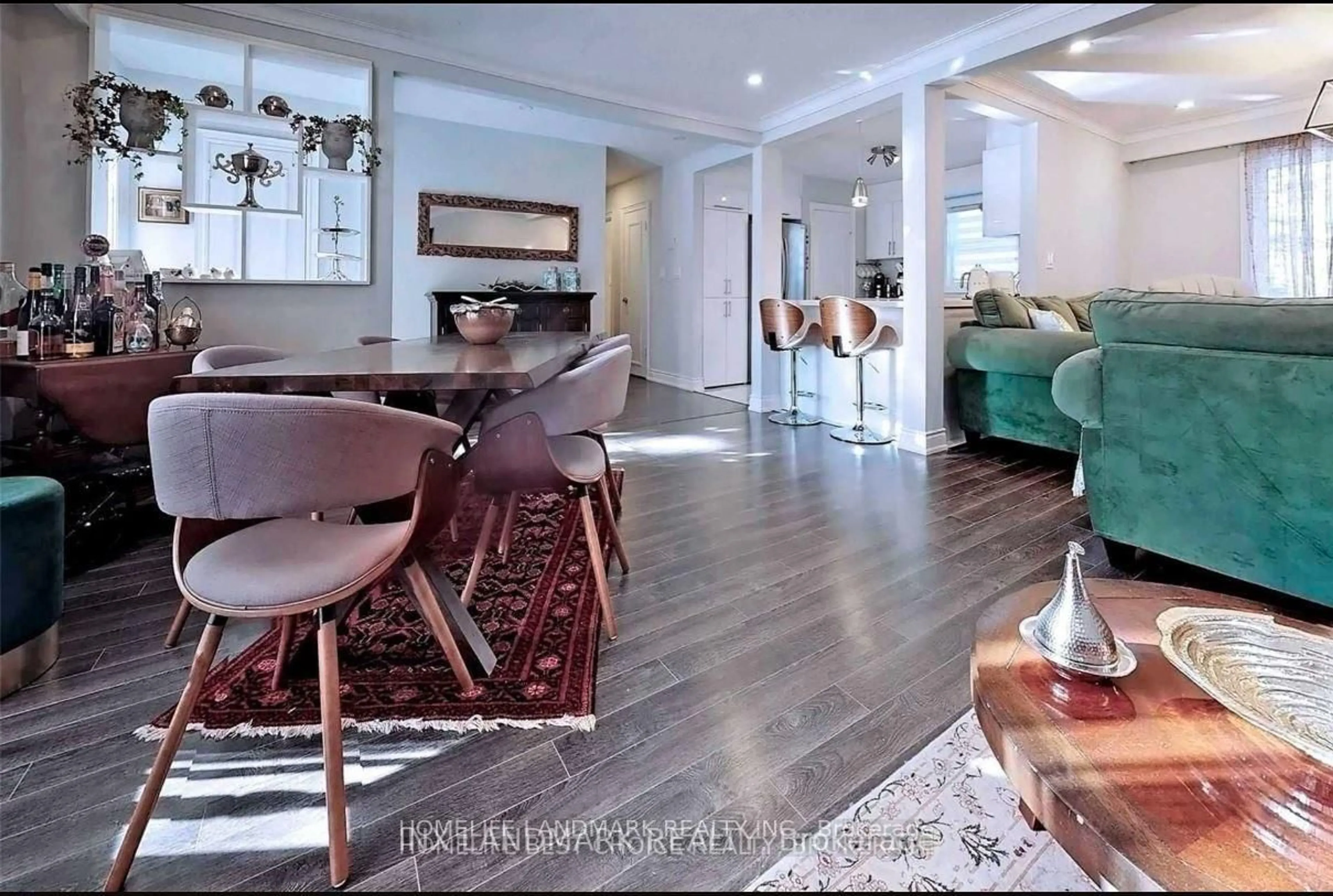 Living room with furniture, unknown for 32 Kirk Dr, Markham Ontario L3T 3L1