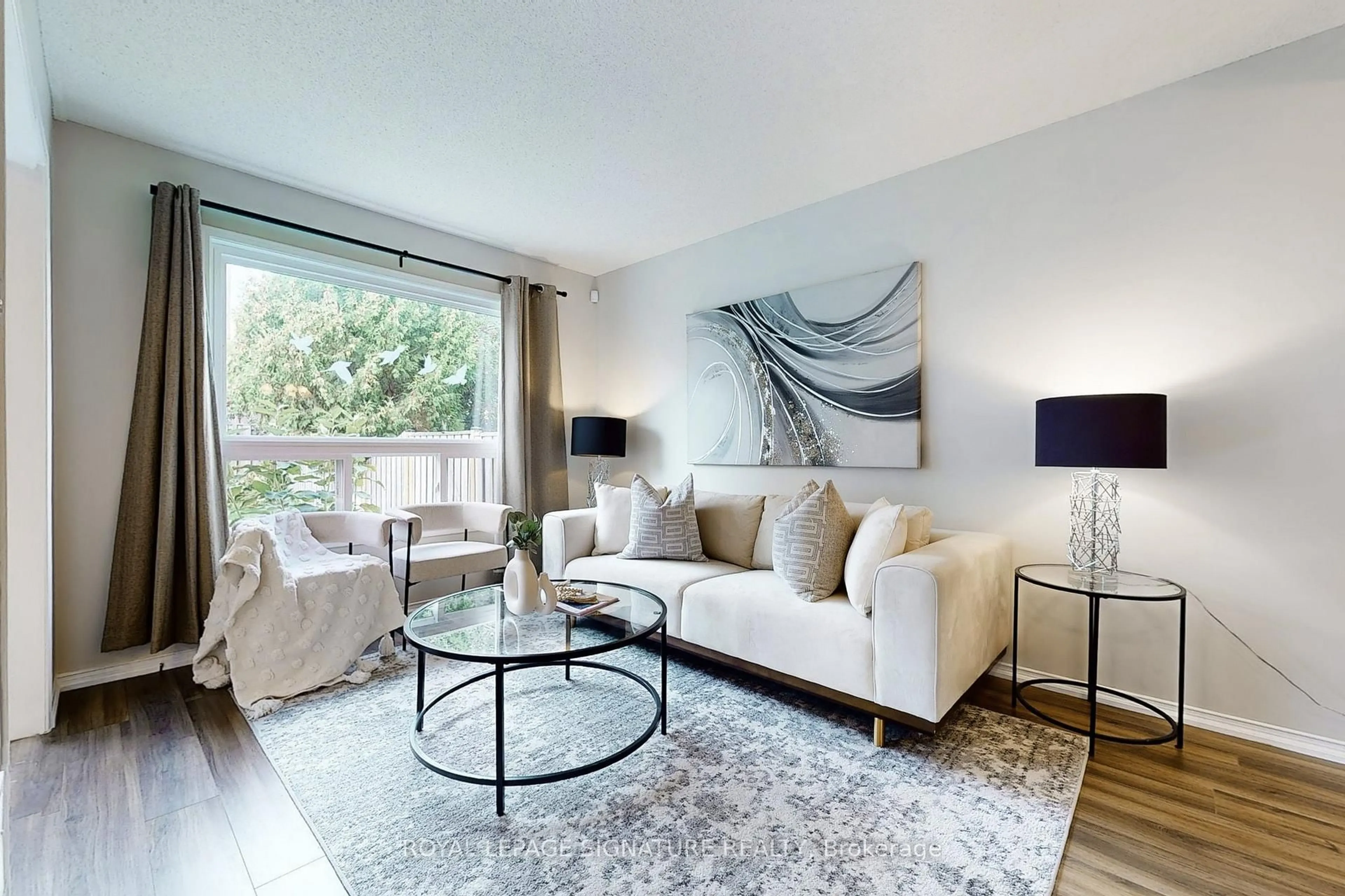 Living room with furniture, unknown for 263 Pinnacle Tr, Aurora Ontario L4G 7G4