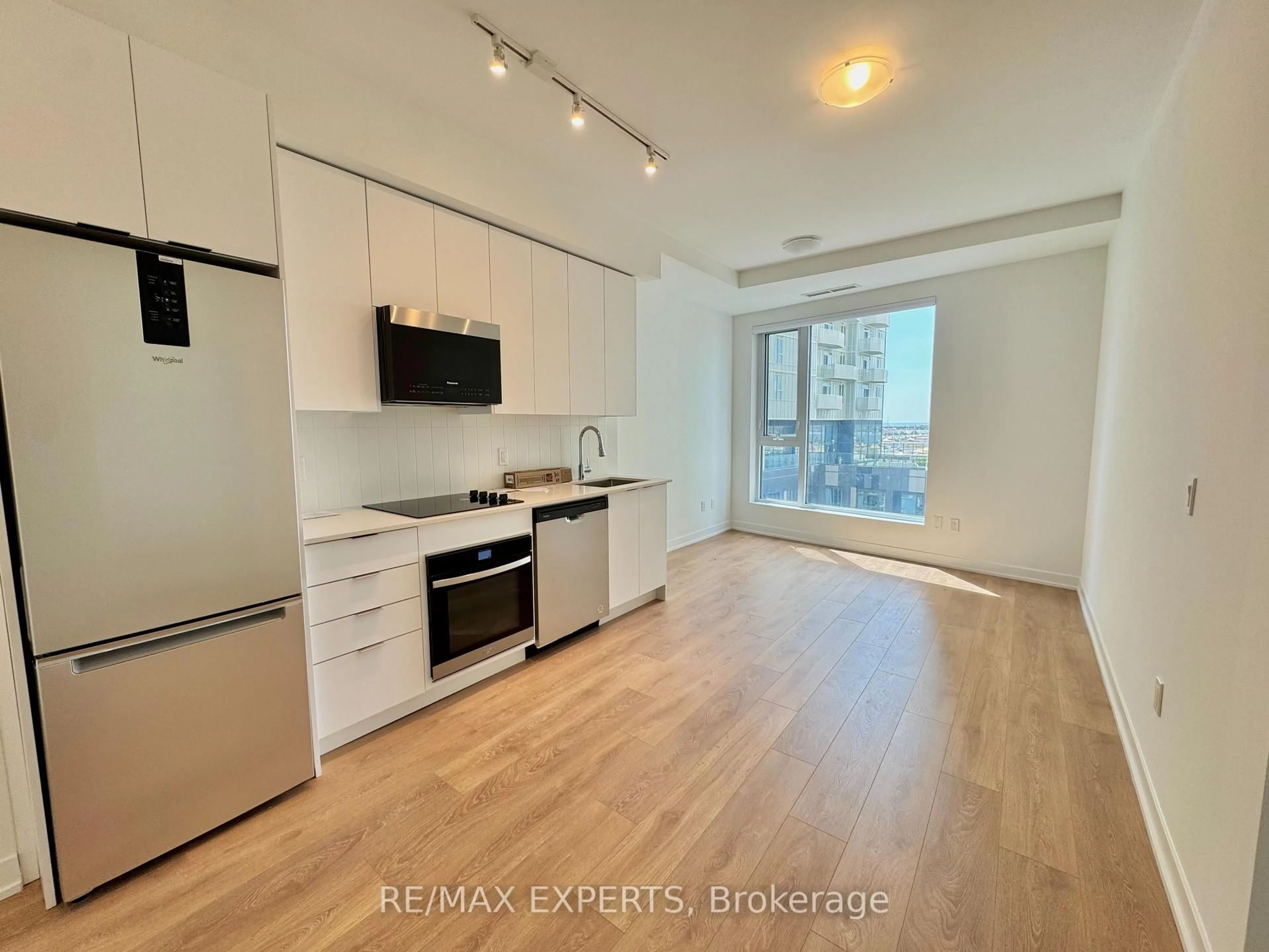A pic of a room for 474 Caldari Rd #605, Vaughan Ontario L4K 0R5