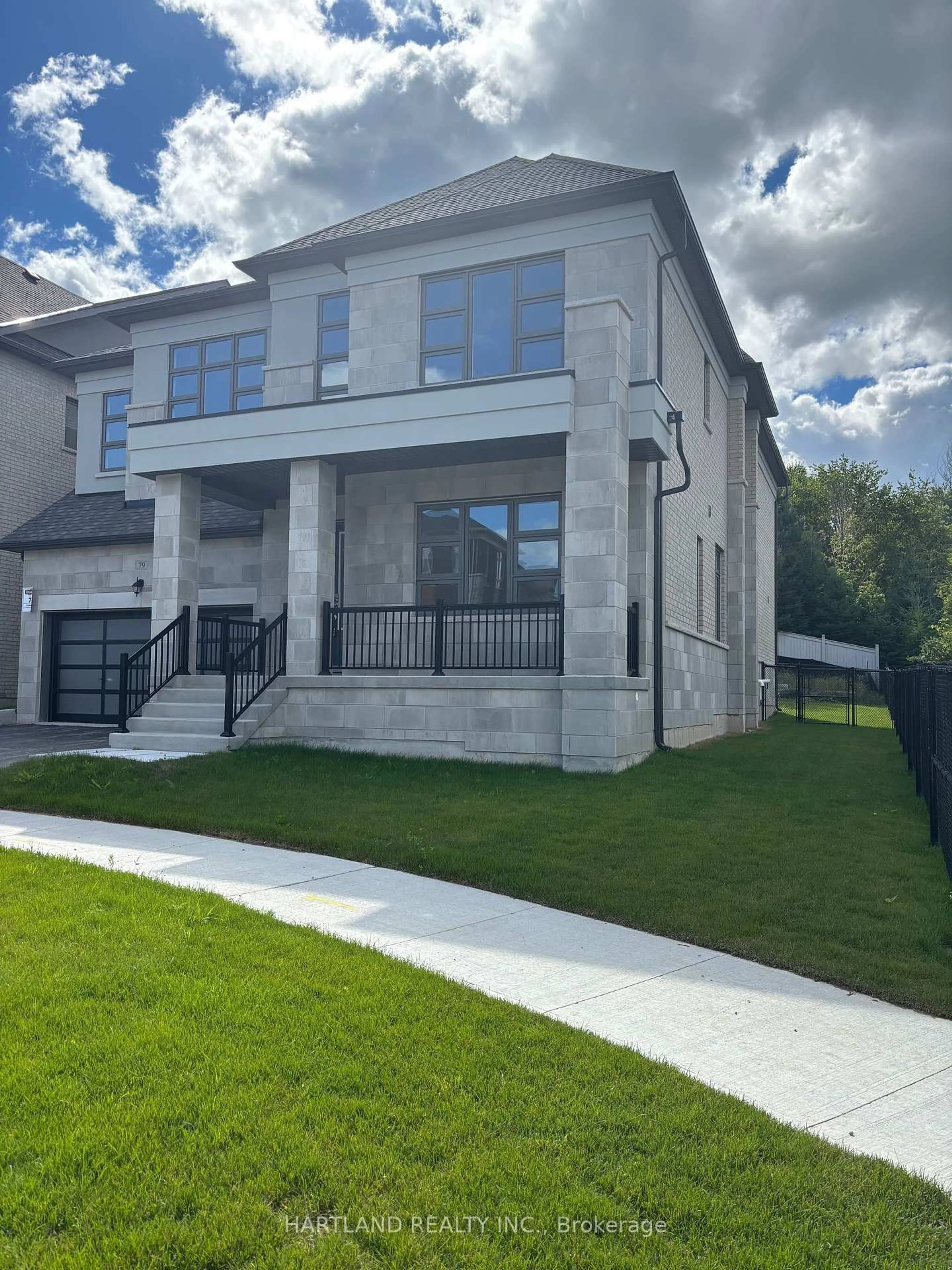 Home with brick exterior material, unknown for 79 Wraggs Rd, Bradford West Gwillimbury Ontario L3Z 4N1