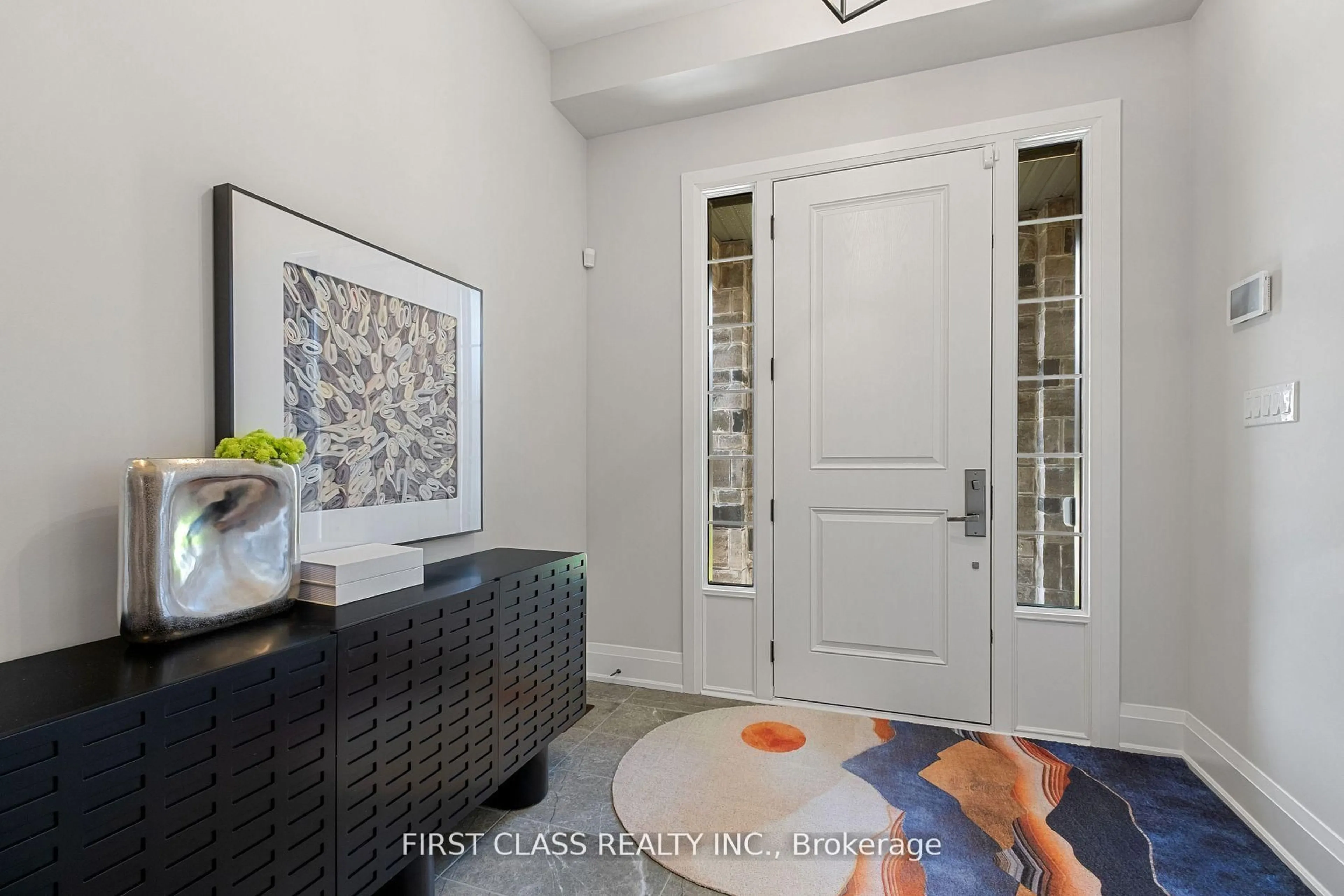 Indoor entryway for 37 Kenneth Campbell Crct, Aurora Ontario L4G 5Z2