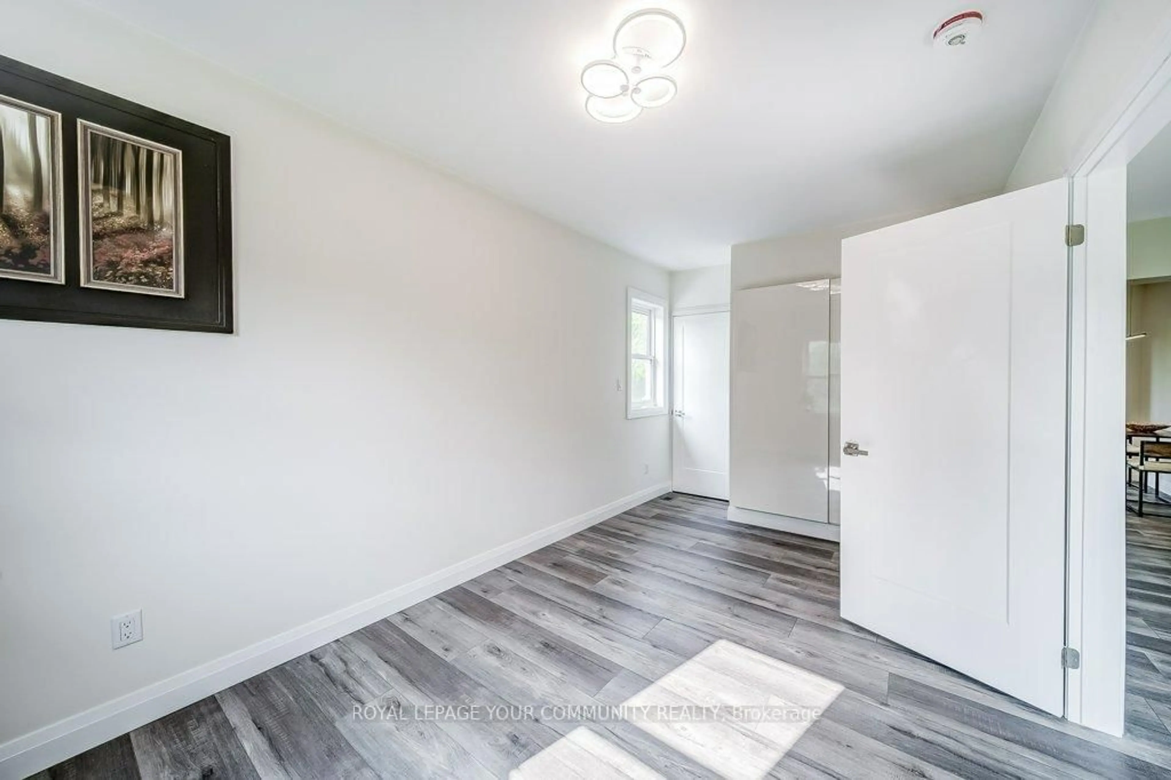 Unknown for 836 Montsell Ave, Georgina Ontario L0E 1S0