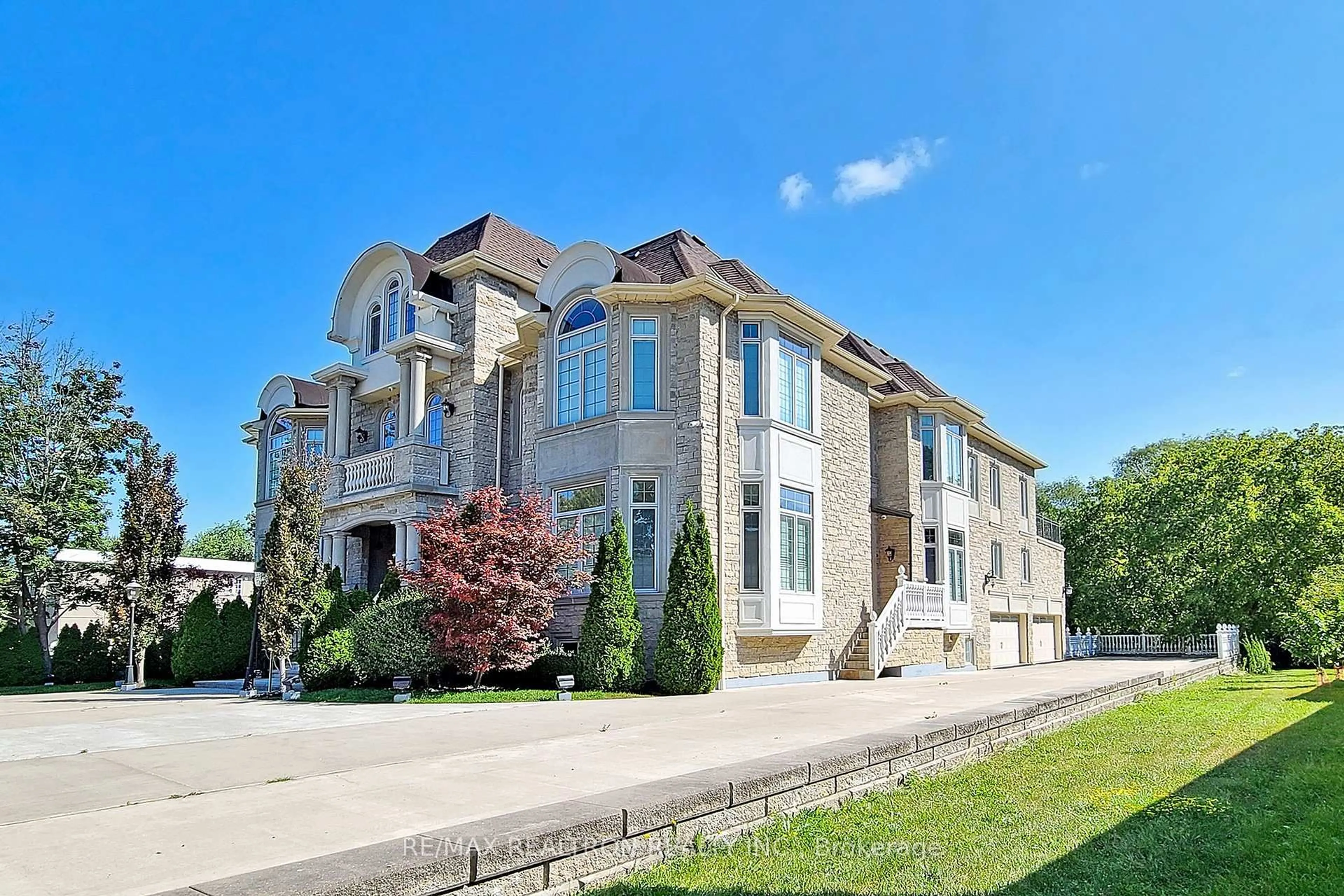 Unknown for 21 Boyle Dr, Richmond Hill Ontario L4C 6C8